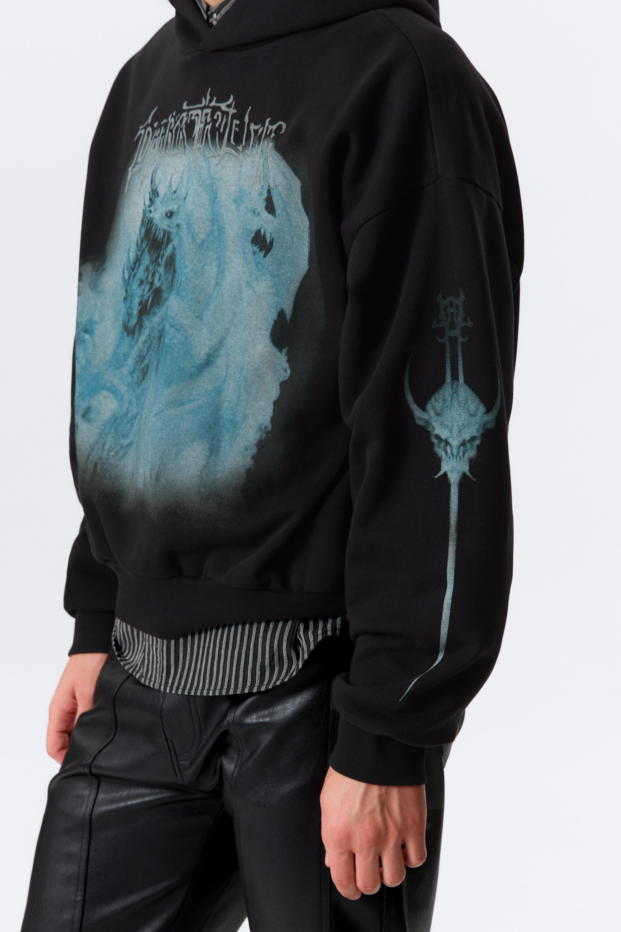 Black - Dragon - Square Loose Fit Graphic Hoodie - 2