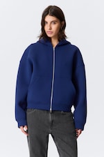 Bleu de cobalt - Sweat à capuche zippé oversize en scuba - 1