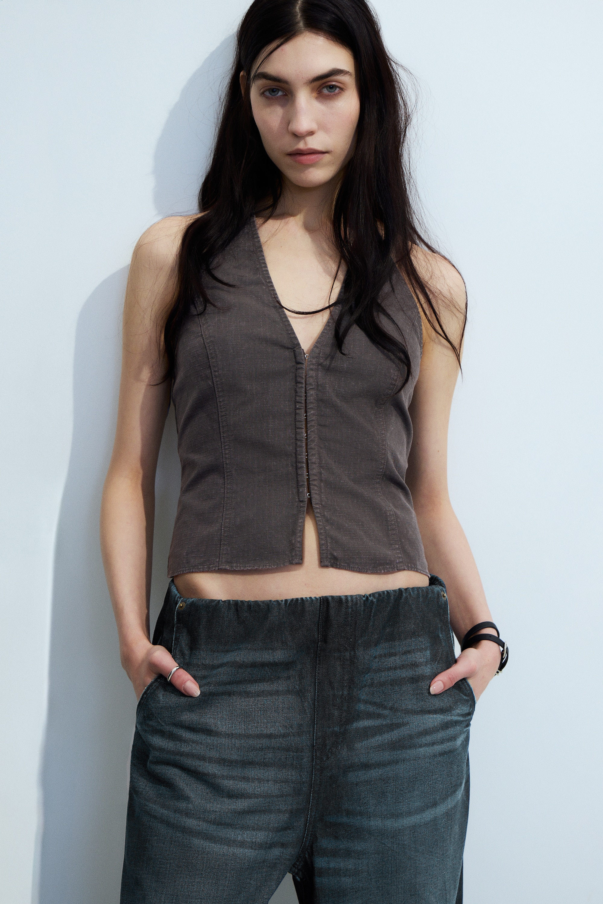 Ripstop-haltertoppi V-kaula-aukkolla