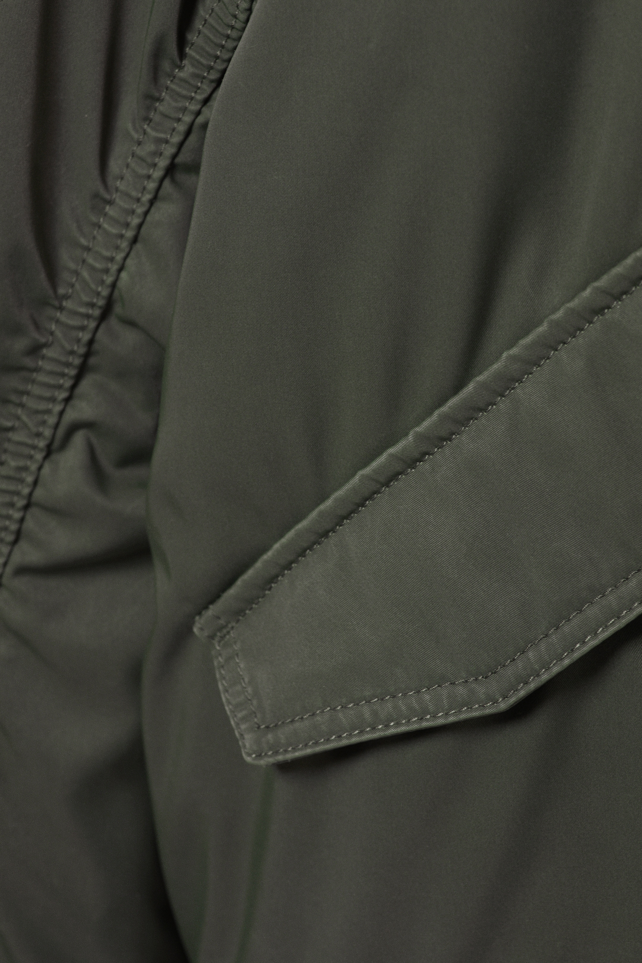 Visualizza immagine più grande: Bomber in twill - Verde kaki scuro - DONNA | H&M IT 6