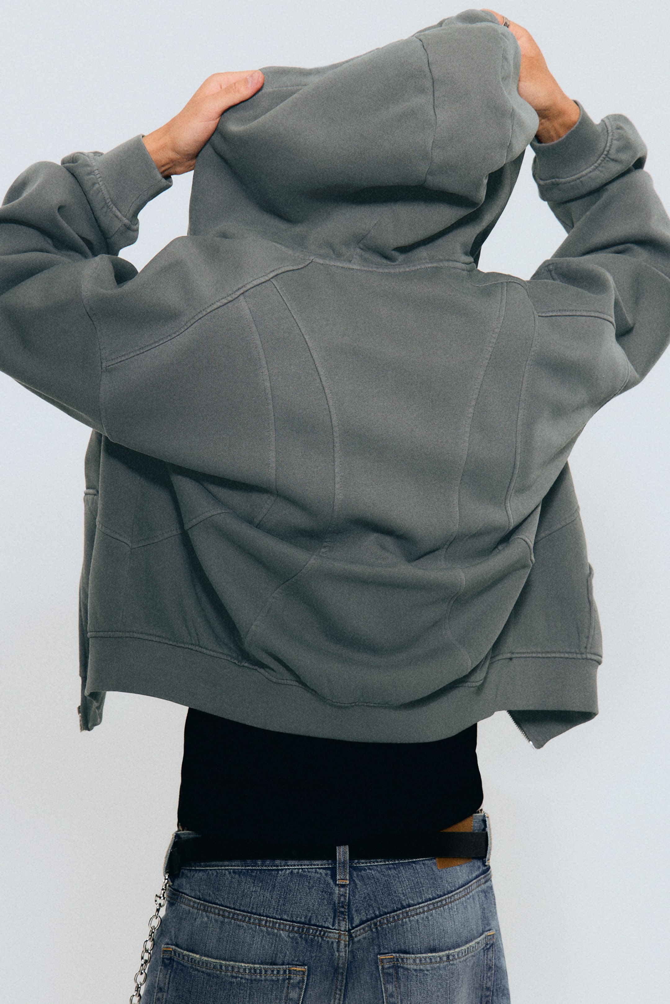 Grösseres Bild ansehen: Locker geschnittener Zip-Hoodie mit Panelnähten - Grau - HERREN | H&M CH 4
