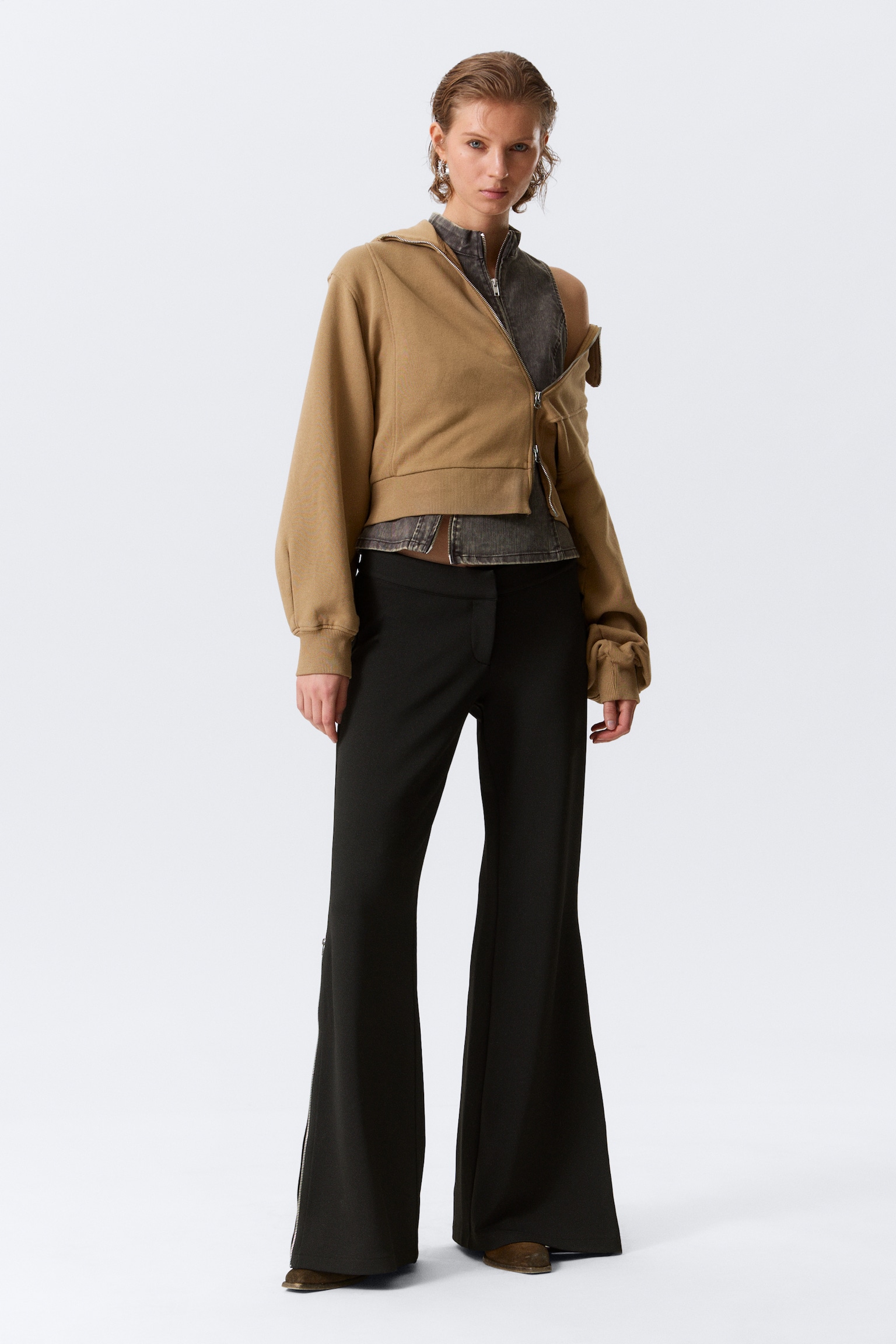 Uitlopende broek met halfhoge taille en rits - Zwart/Bruin - 1