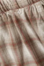 Beiges Karomuster - Lockere, knielange Twill-Shorts - 1