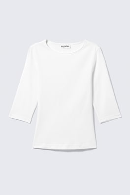 Fitted Three-Quarter Sleeve Top
