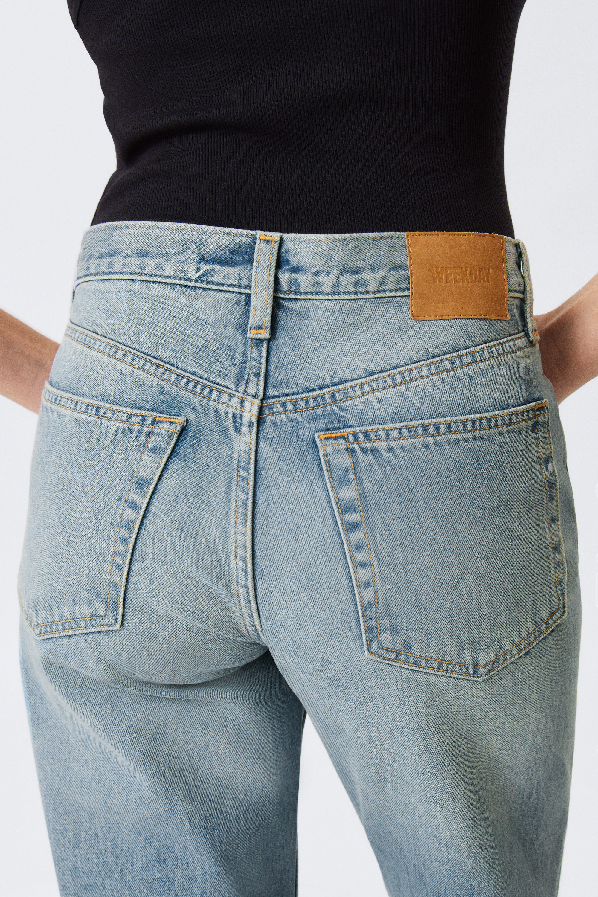 Seventeen Blue – Middelblauw - Moon Mid Waist Regular Bootcut Leg Jeans - 6