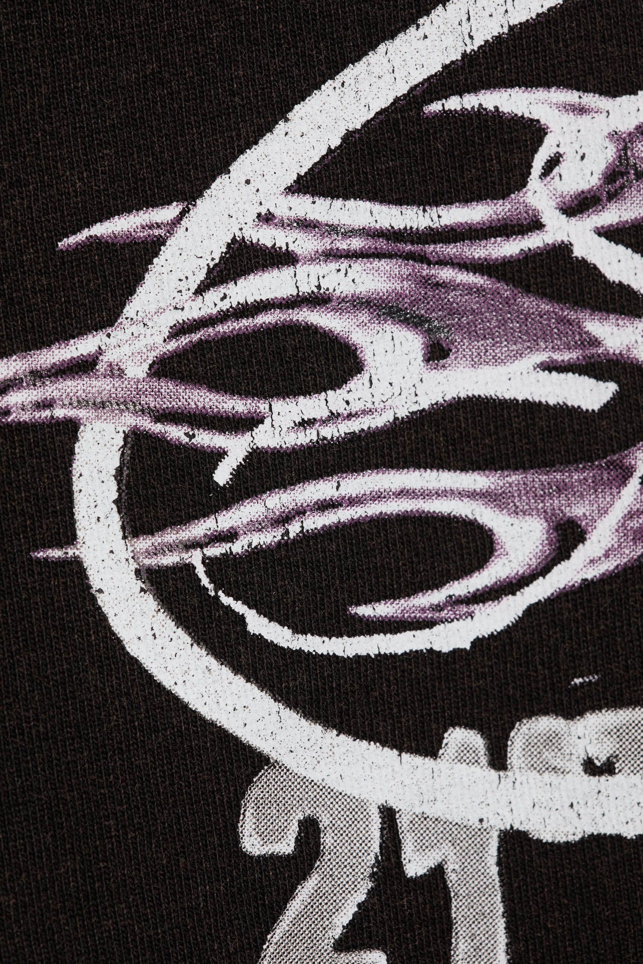 Schwarz - Lässiges Longsleeve mit Grafikdruck - 5