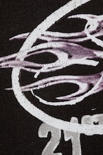 Schwarz - Lässiges Longsleeve mit Grafikdruck - 5