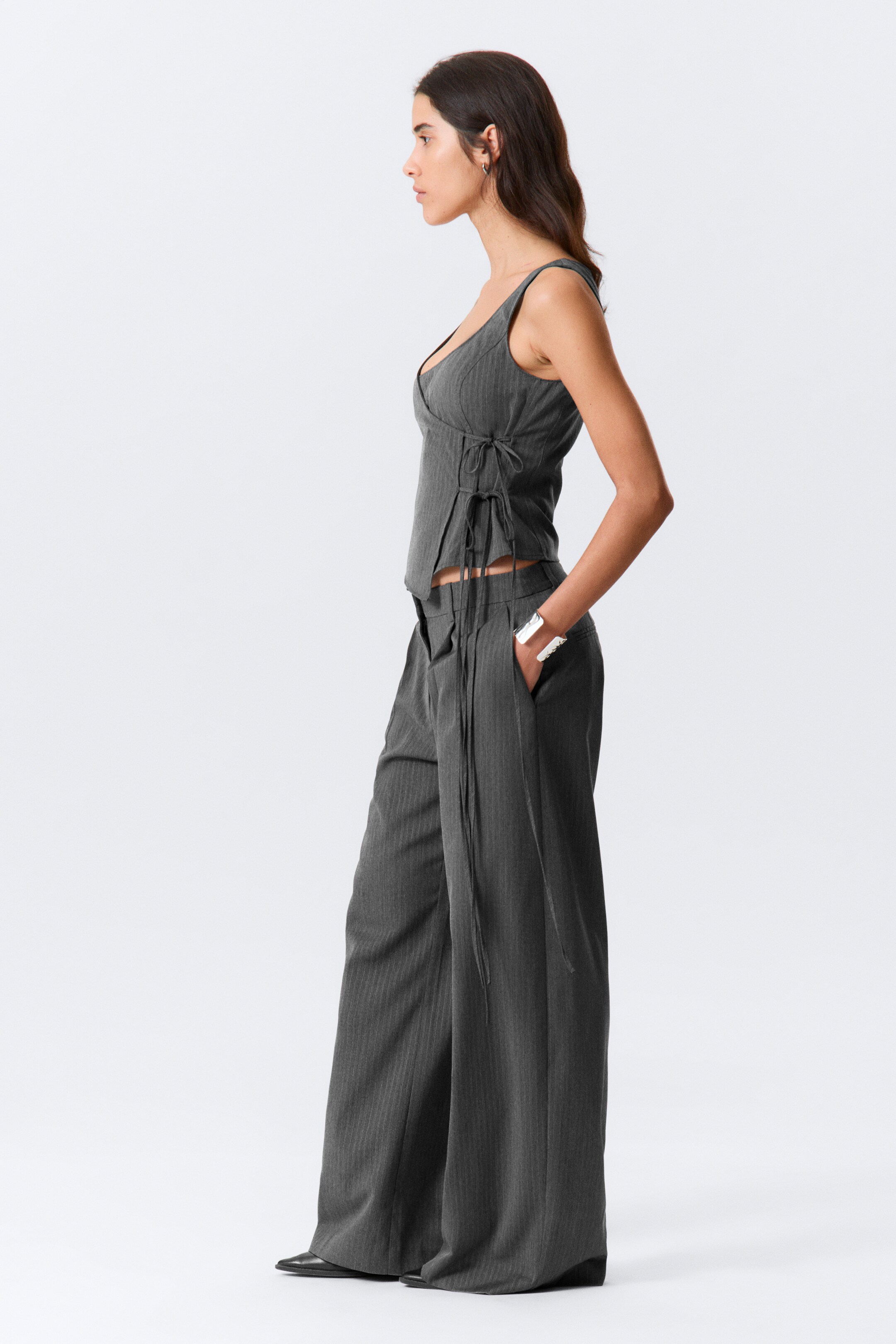 Преглед на по-голямо изображение: Low Waist Wide Suiting Trousers - Сив меланж на райе - ЖЕНИ | H&M BG 4