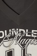 Black - Graphic V-Neck T-shirt - 1