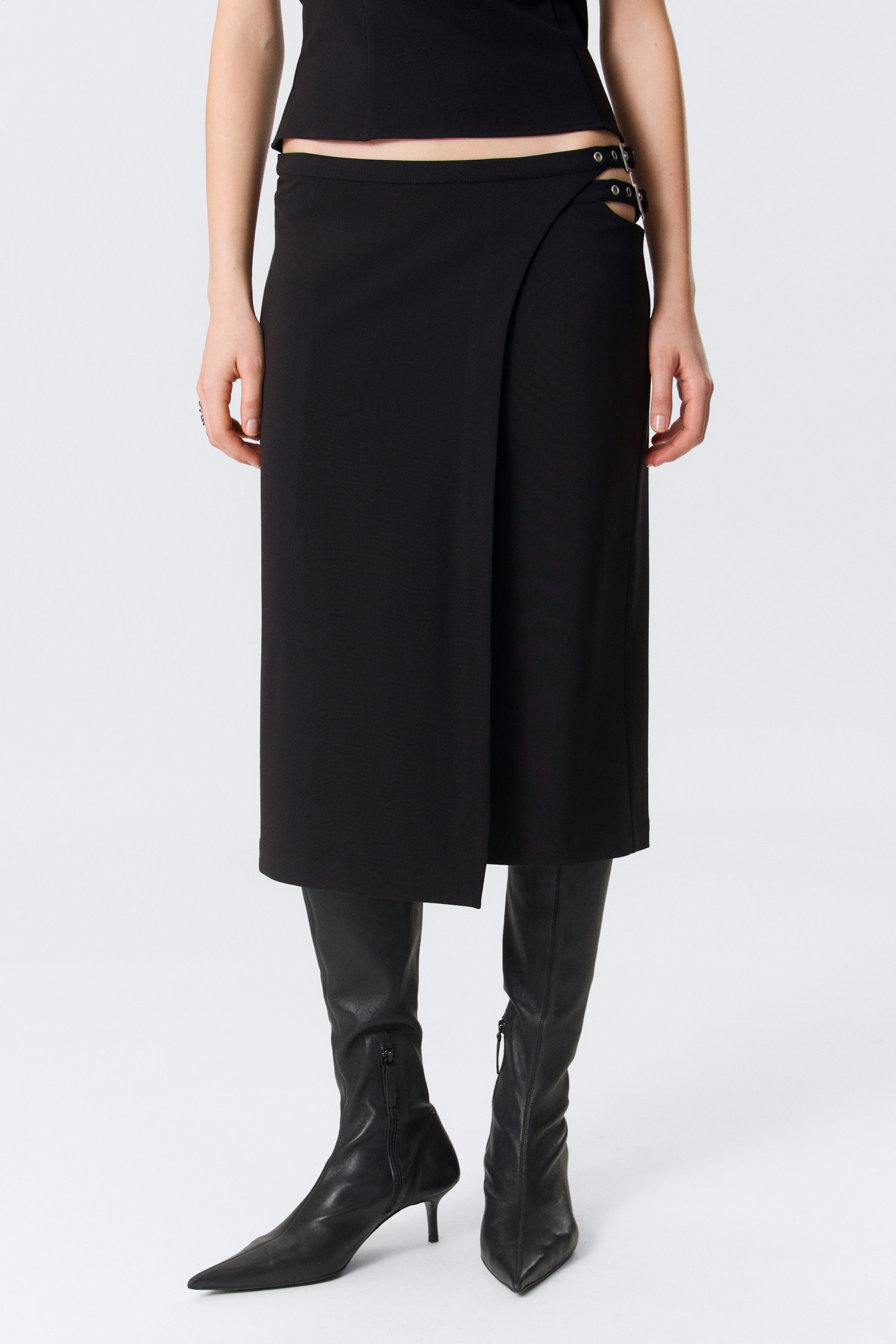 Schwarz - Mid-Waist-Bleistiftrock mit Schnallenverschluss - 2