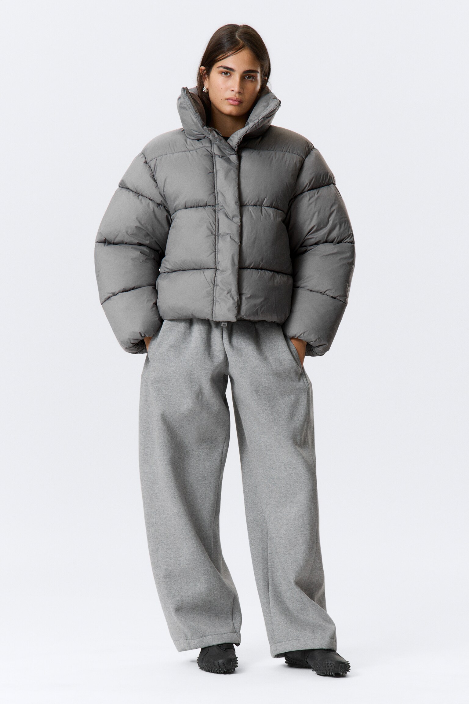 krátka oversized páperová bunda - Sivý/Čierna/Tmavohnedá - 5