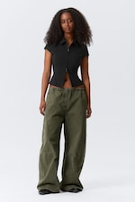 Black - Fitted Short-Sleeved Zip Top - 1