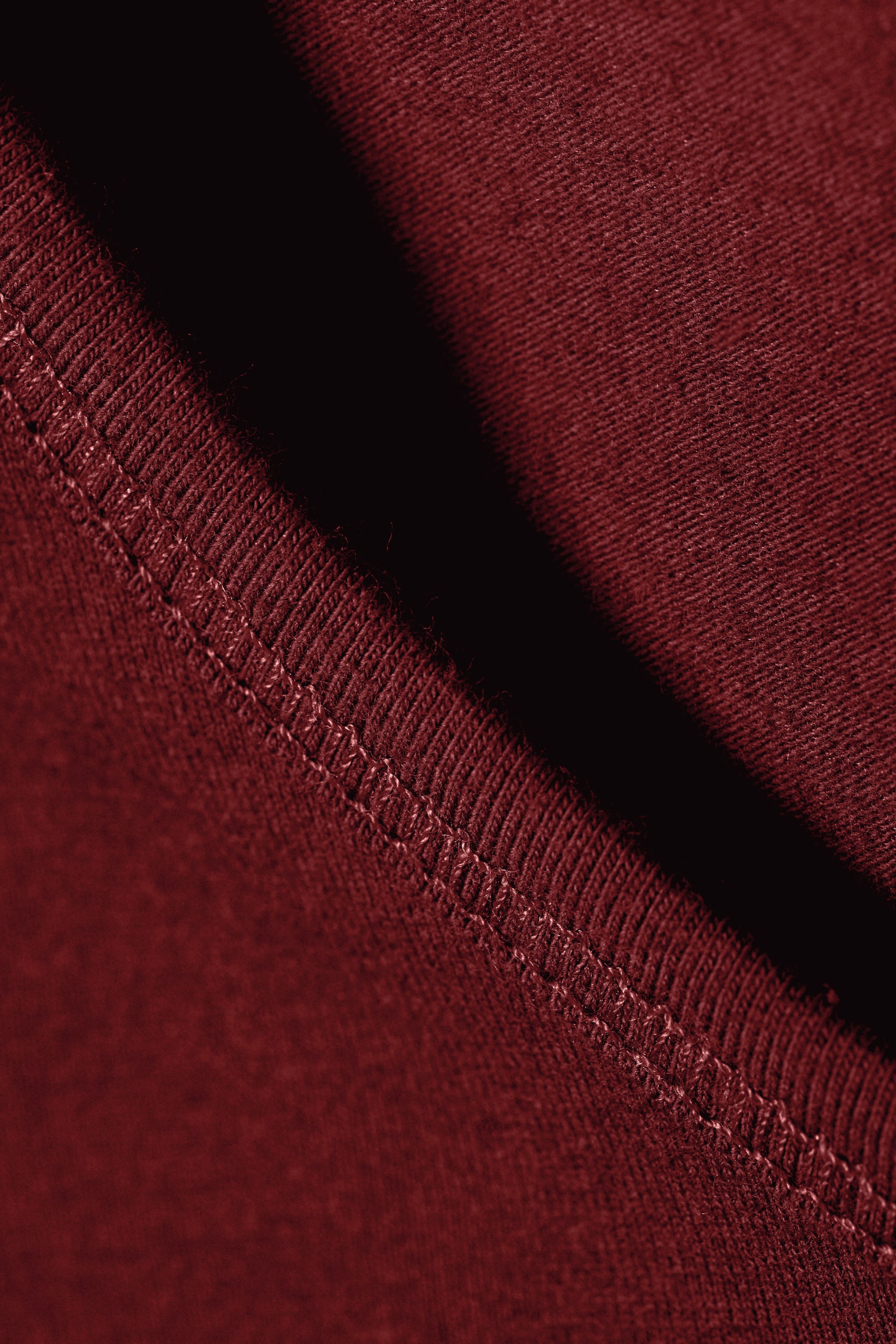 Dark Red - Slim Fitted T-shirt - 2