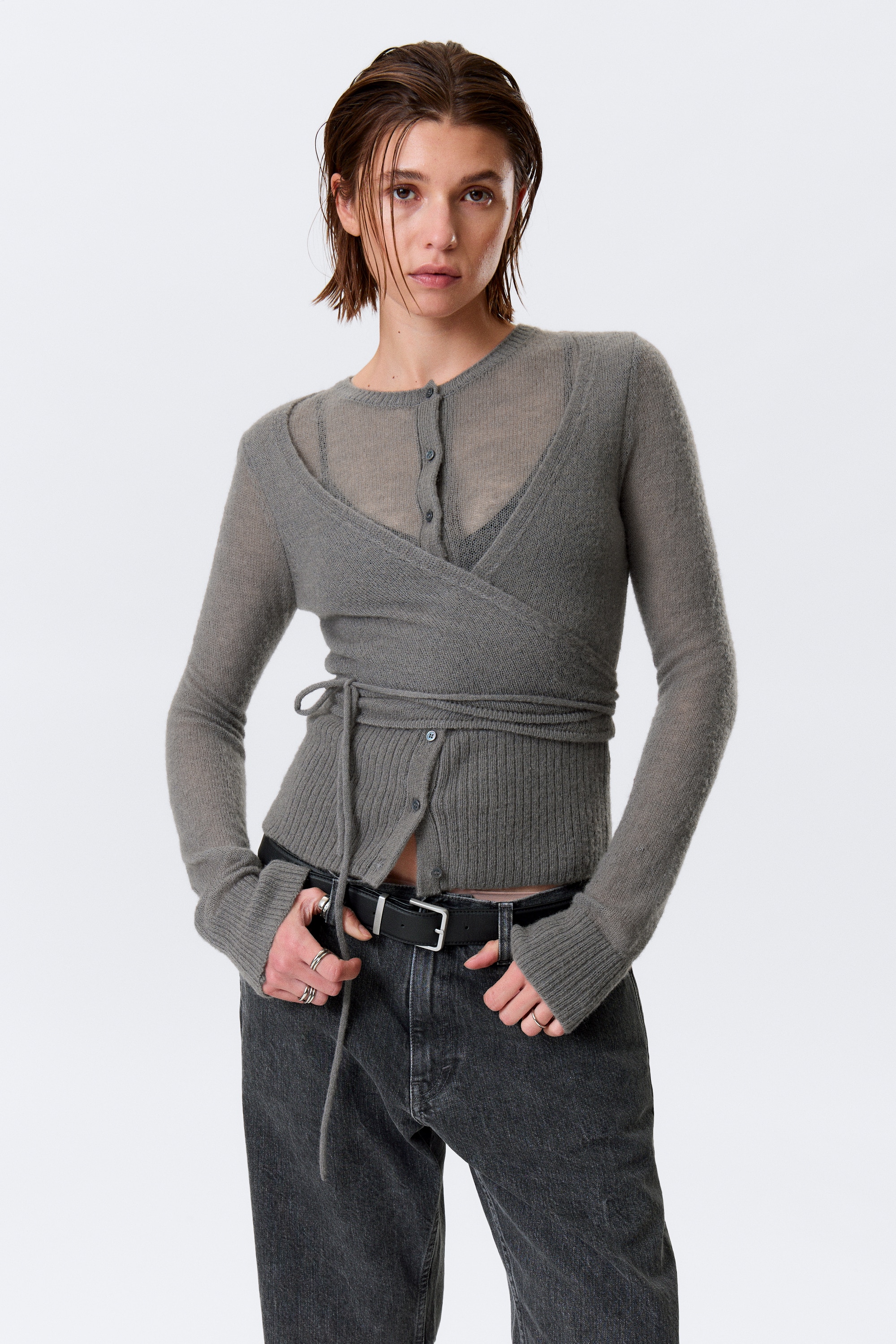 Propínací cardigan s efektem zavinování z vlněné směsi - Šedá/Bílá