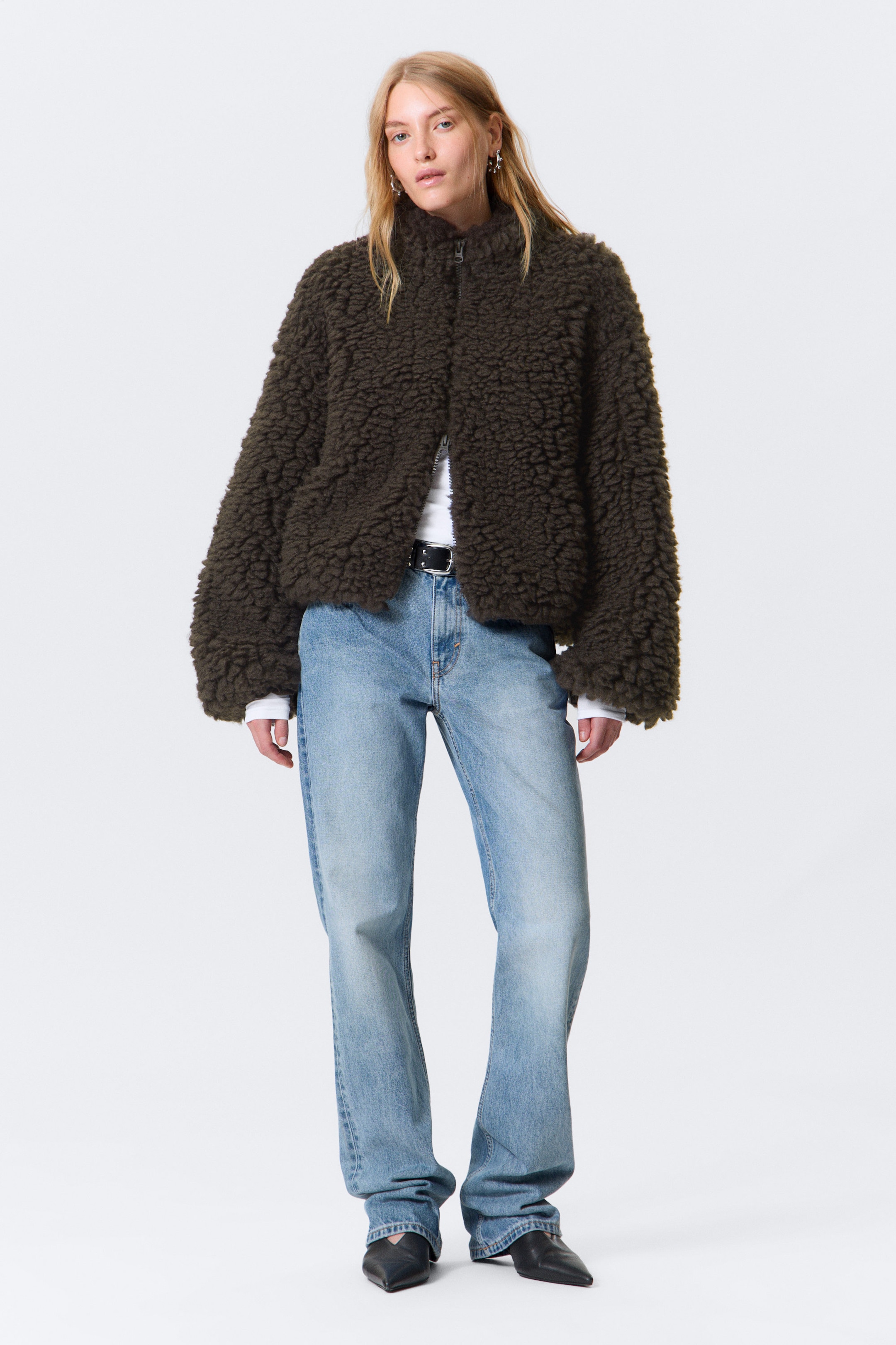 Braun - Flauschige Oversize-Jacke mit Reißverschluss - 1