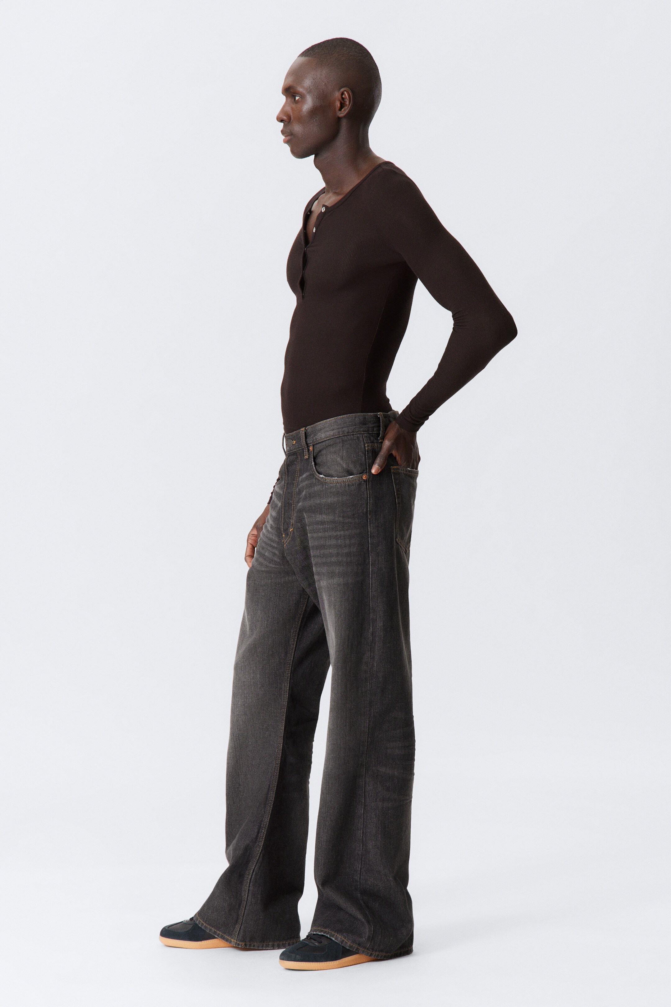 Grösseres Bild ansehen: Time Loose Bootcut Leg Jeans - Ash Black - Schwarz - HERREN | H&M CH 8