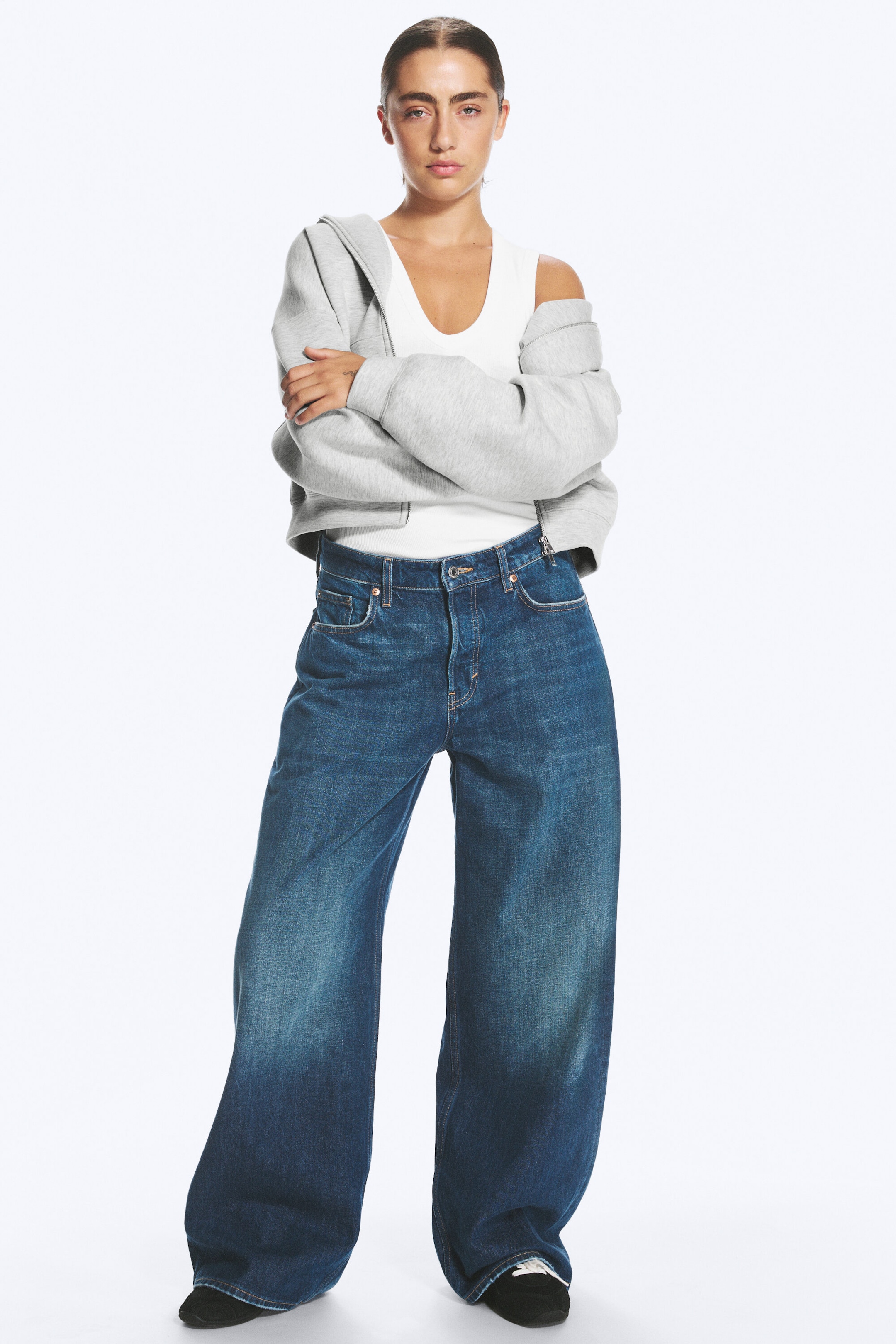 Lightning Blue - Medium Blue - Andromeda low rise loose baggy jeans - 2