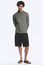 Staubiges Khakigrün - Longsleeve mit lockerer Passform - 1