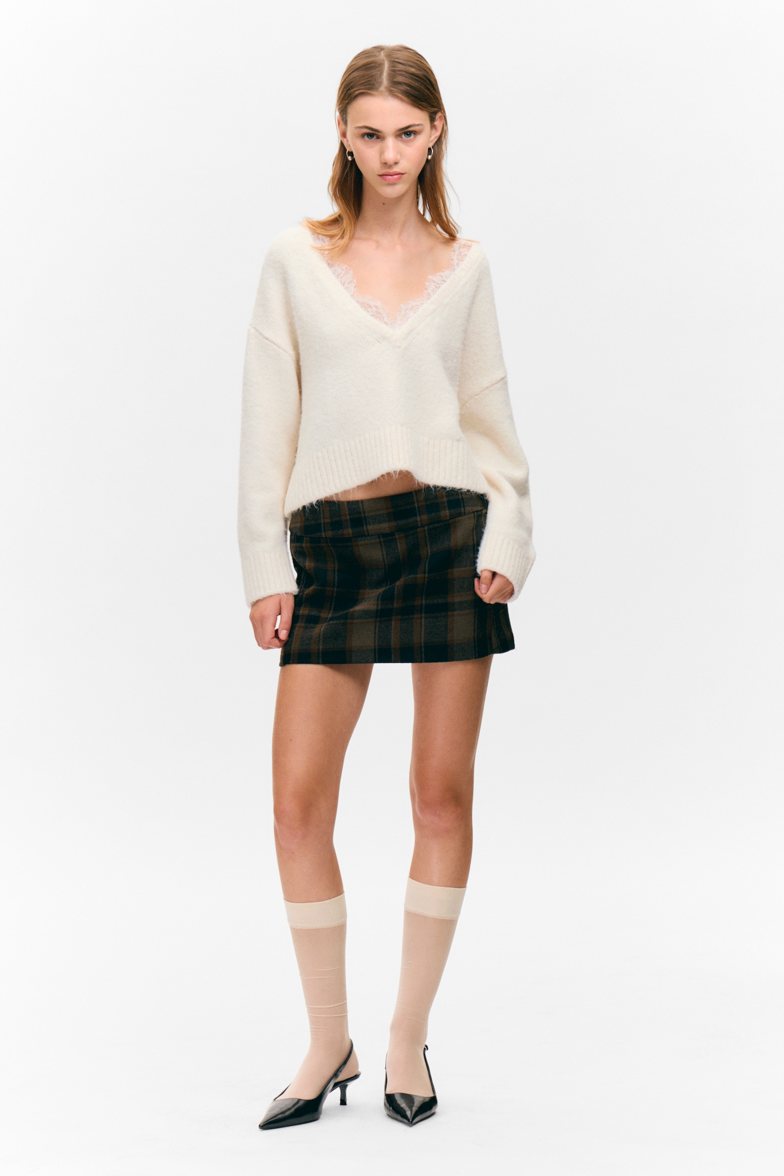 Lace-trimmed V-neck Sweater - White/Black - 3