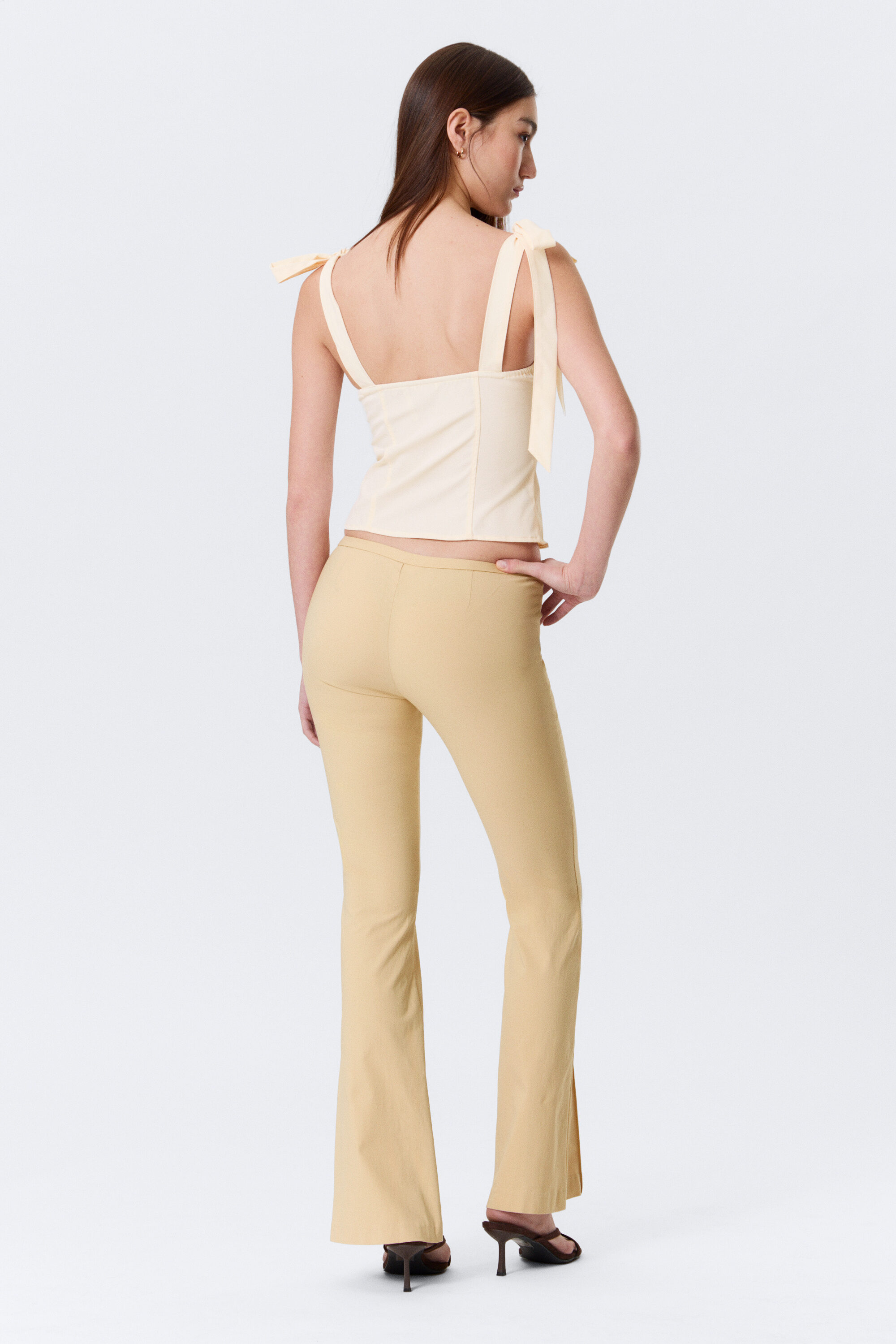 fitted ribbon corset top - Off-white | Monki GB