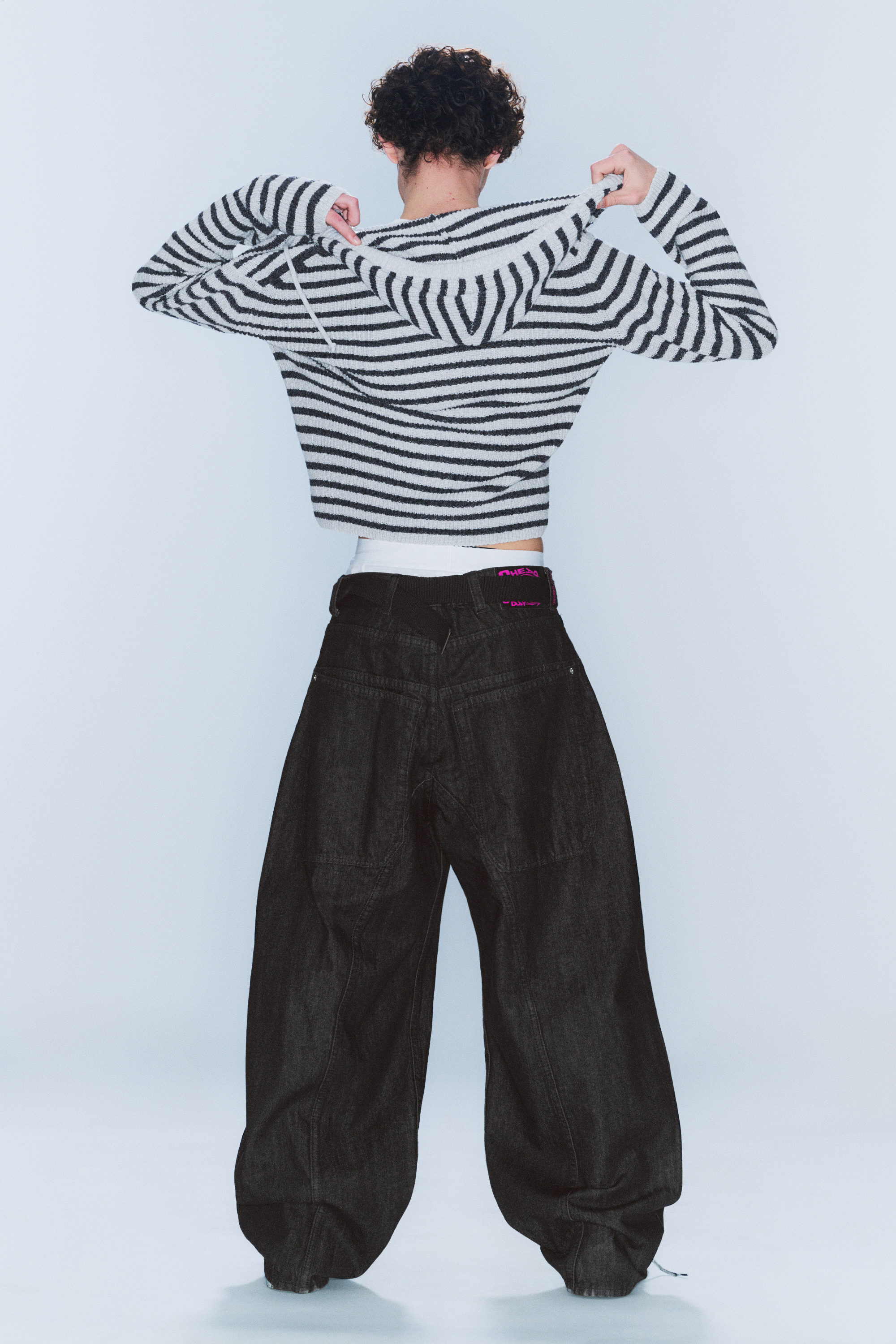 Black Rinse - Black - Dunno Unisex Low Rise Loose Barrel Leg Jeans - 6