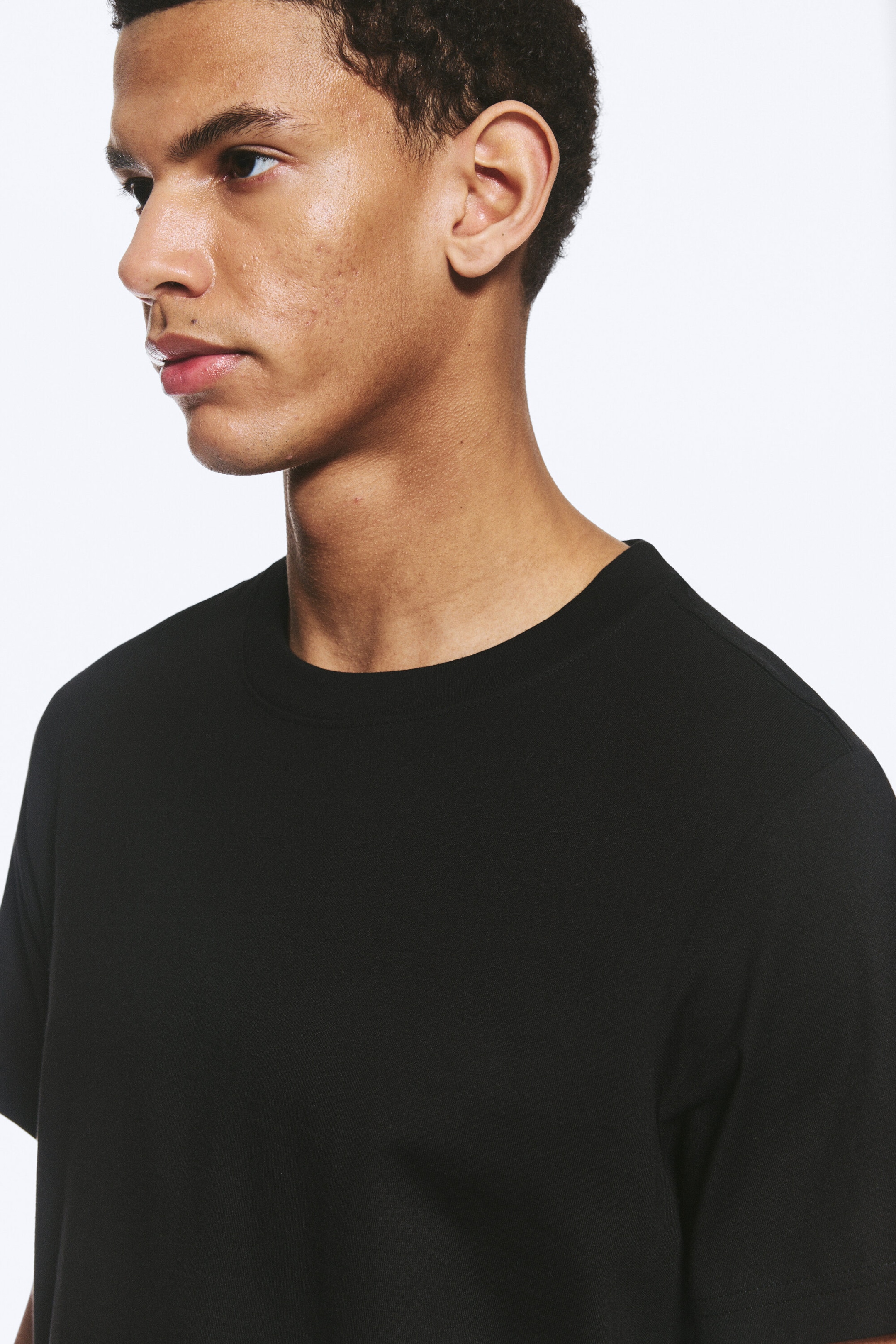 Black - Classic Boxy T-shirt - 2