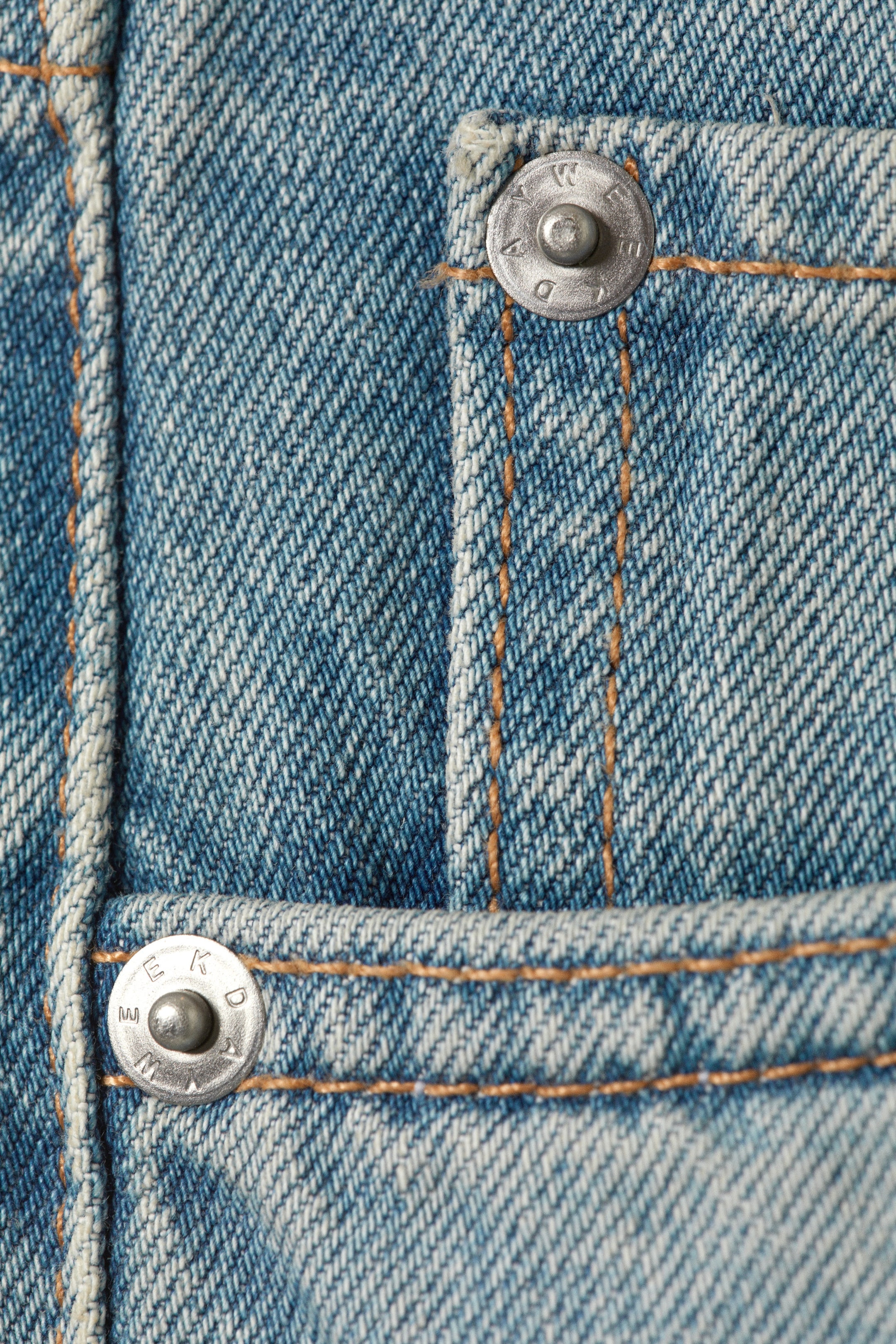 Seventeen Blue - Medium Blue - Ray Mid Rise Relaxed Tapered Leg Jeans - 6