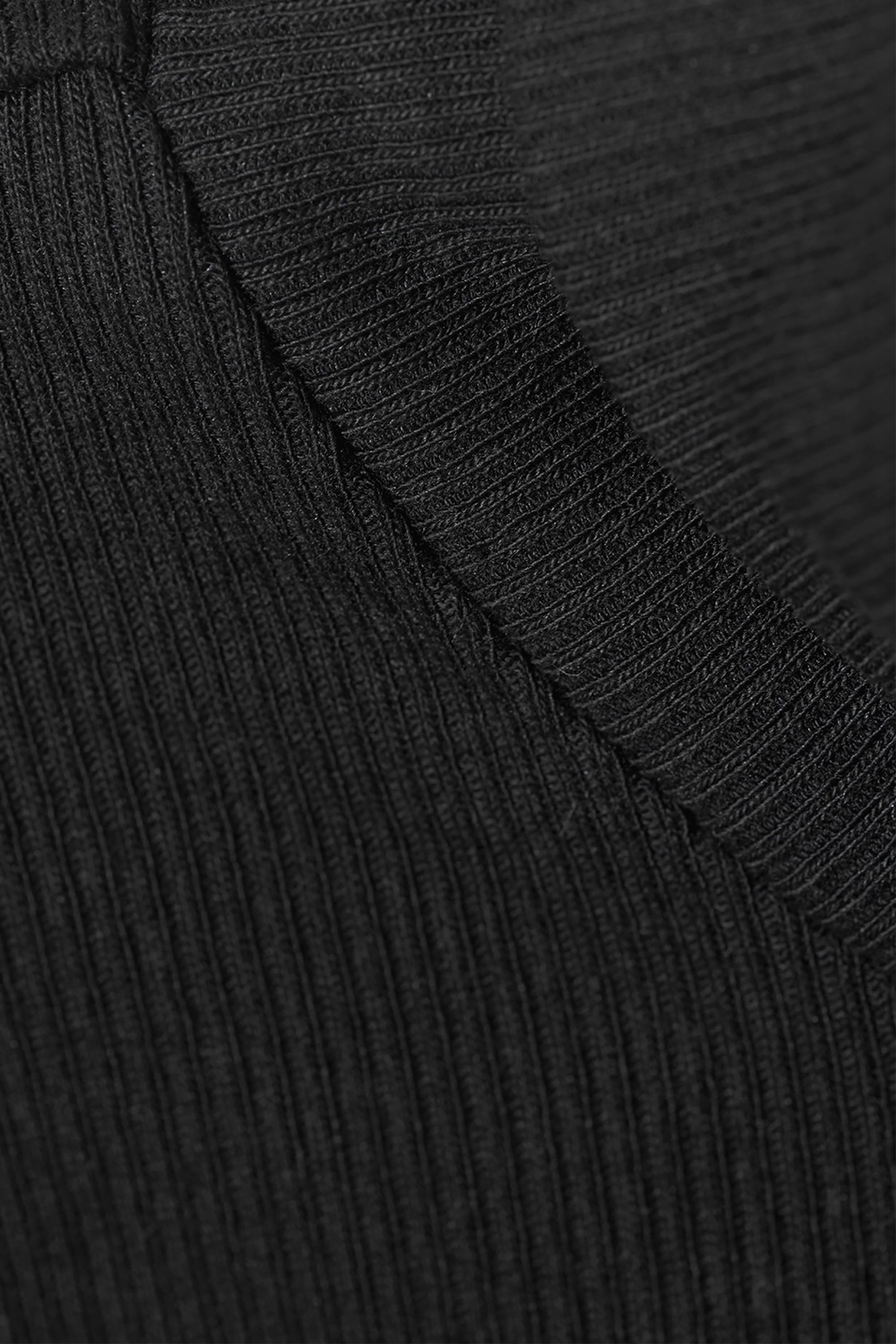 Schwarz - Gerippter Rollkragenpullover Verena - 0