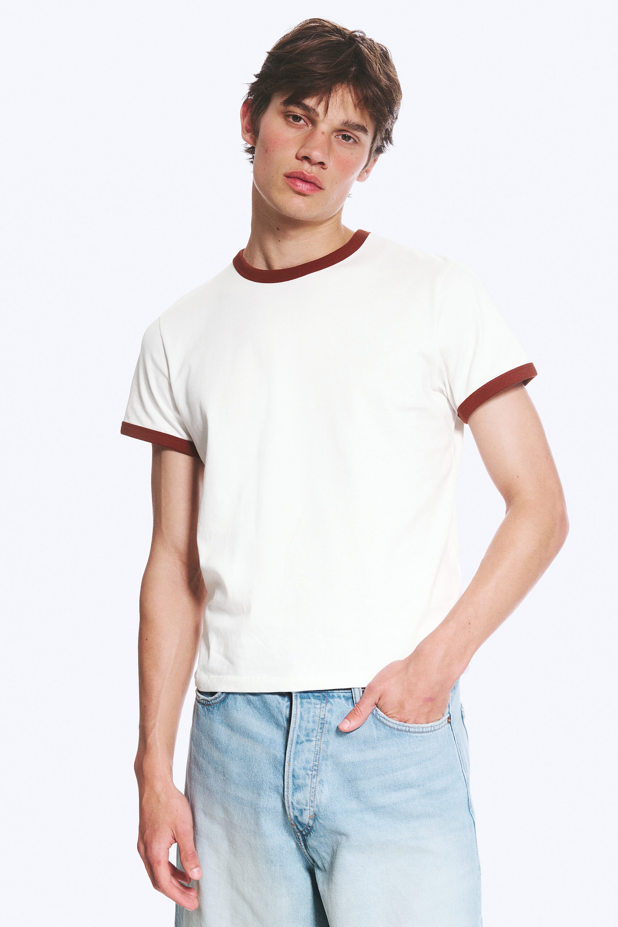 Wit/roest - Katoenen T-shirt met contrasterende boord en korte mouwen - 1