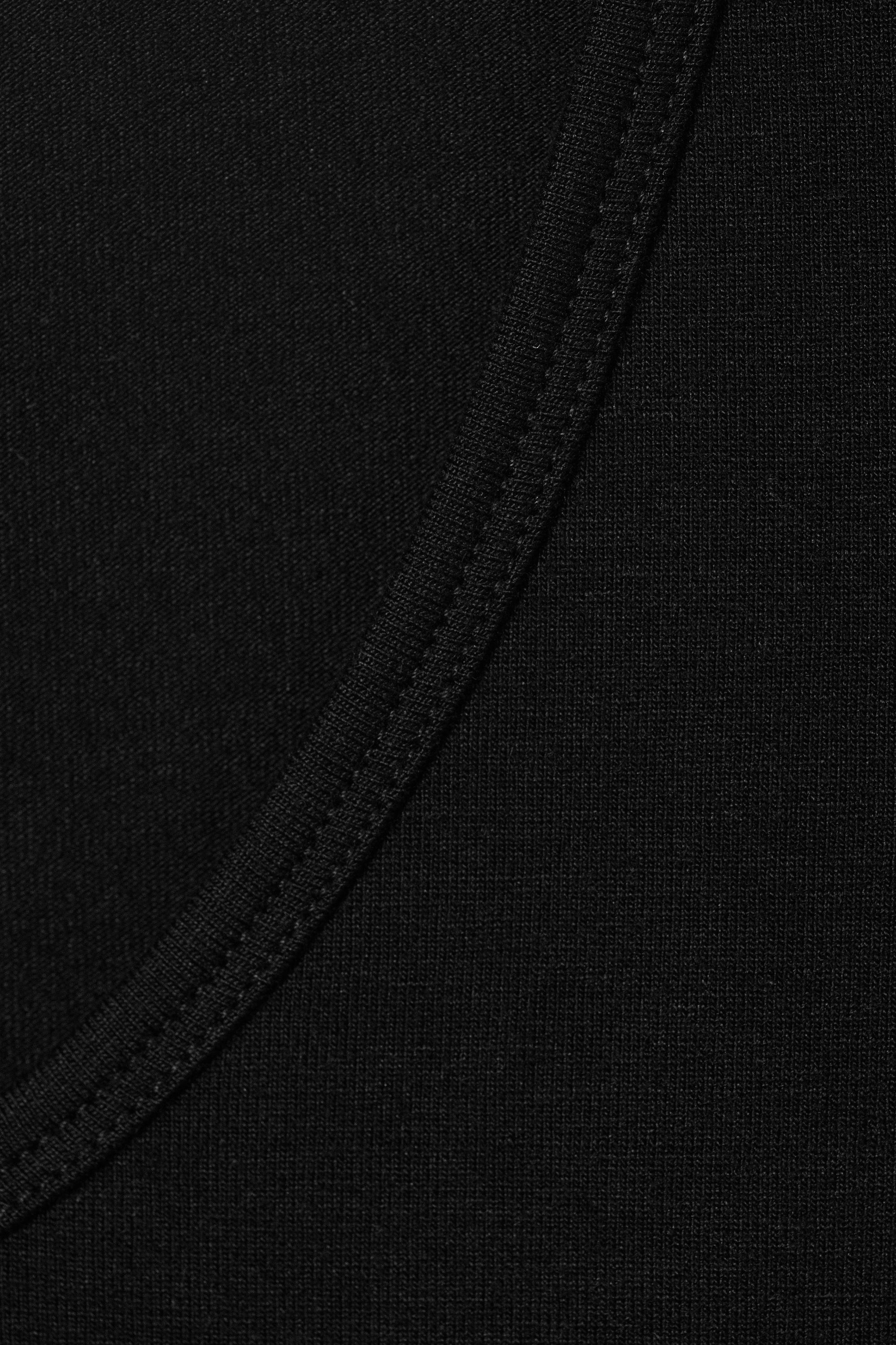 Schwarz - Longsleeve-Top mit tiefem Rückenausschnitt - 5