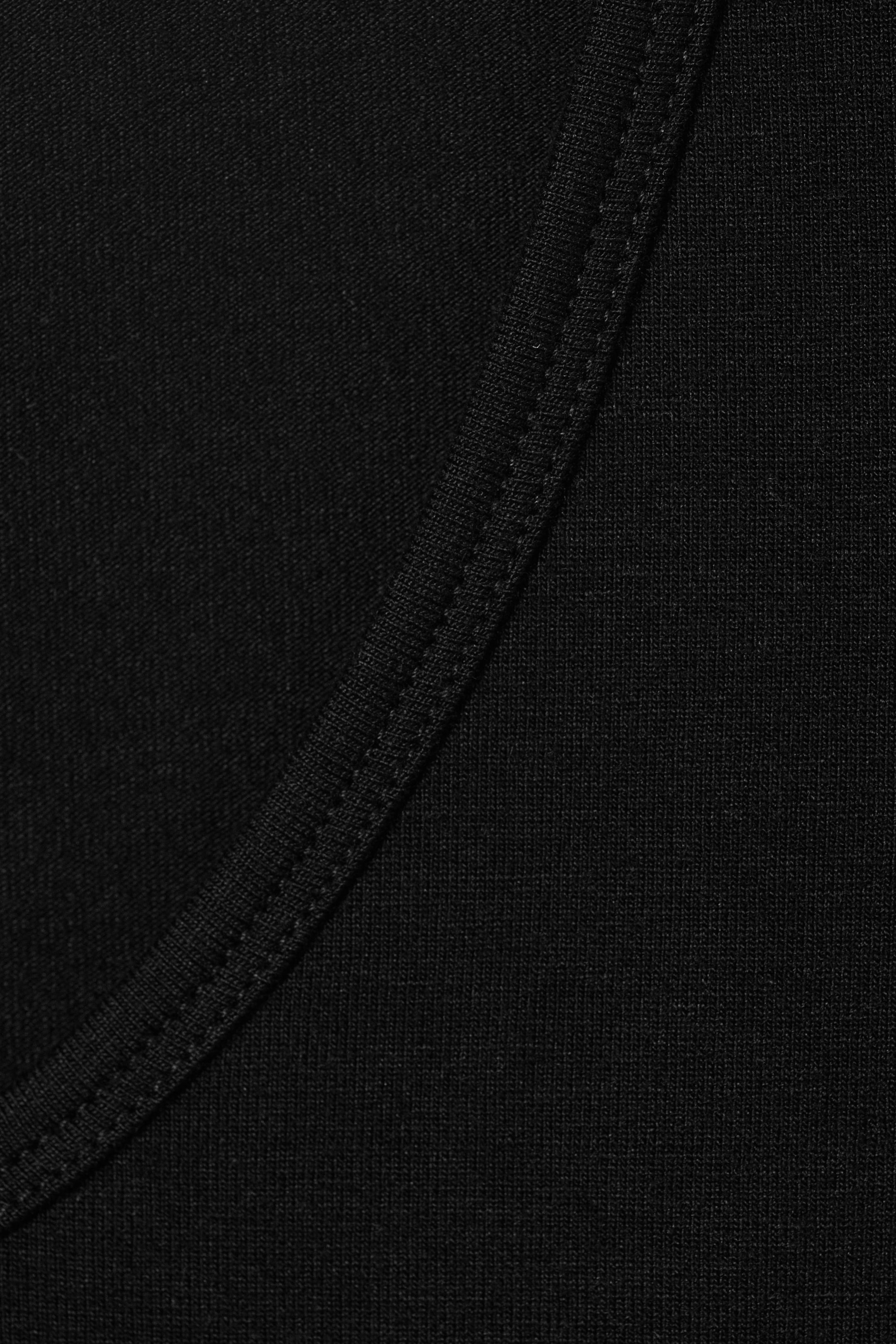 Schwarz - Longsleeve-Top mit tiefem Rückenausschnitt - 5