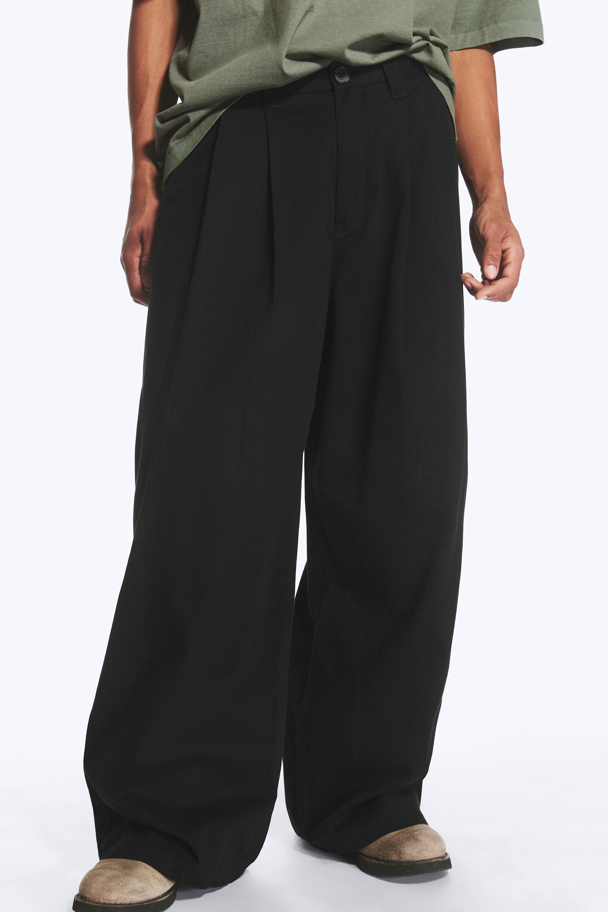 otis baggy pleated twill chinos - Black | Weekday WW