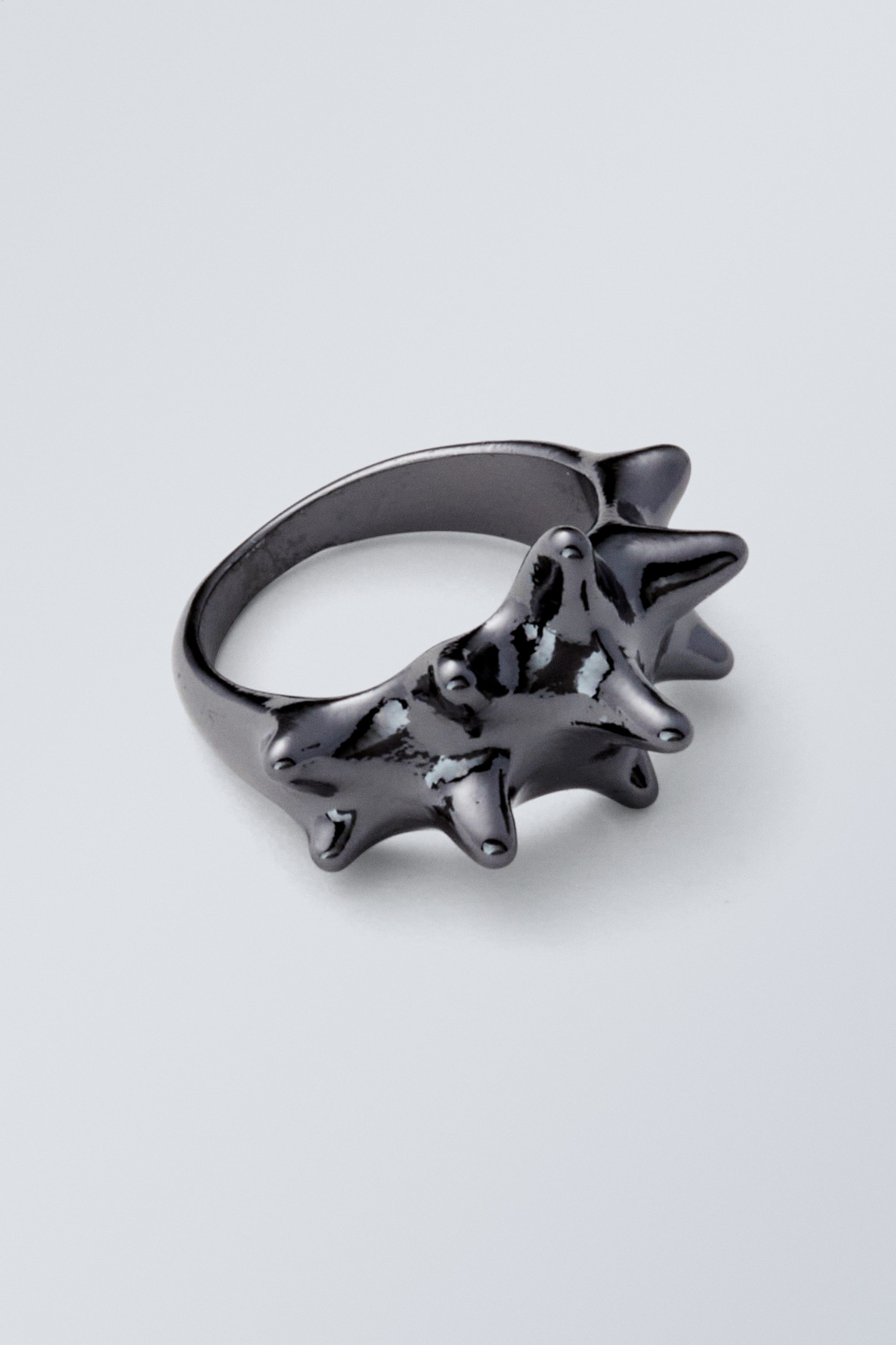 Dunkles silbernes Metall - Zackiger Ring - 0