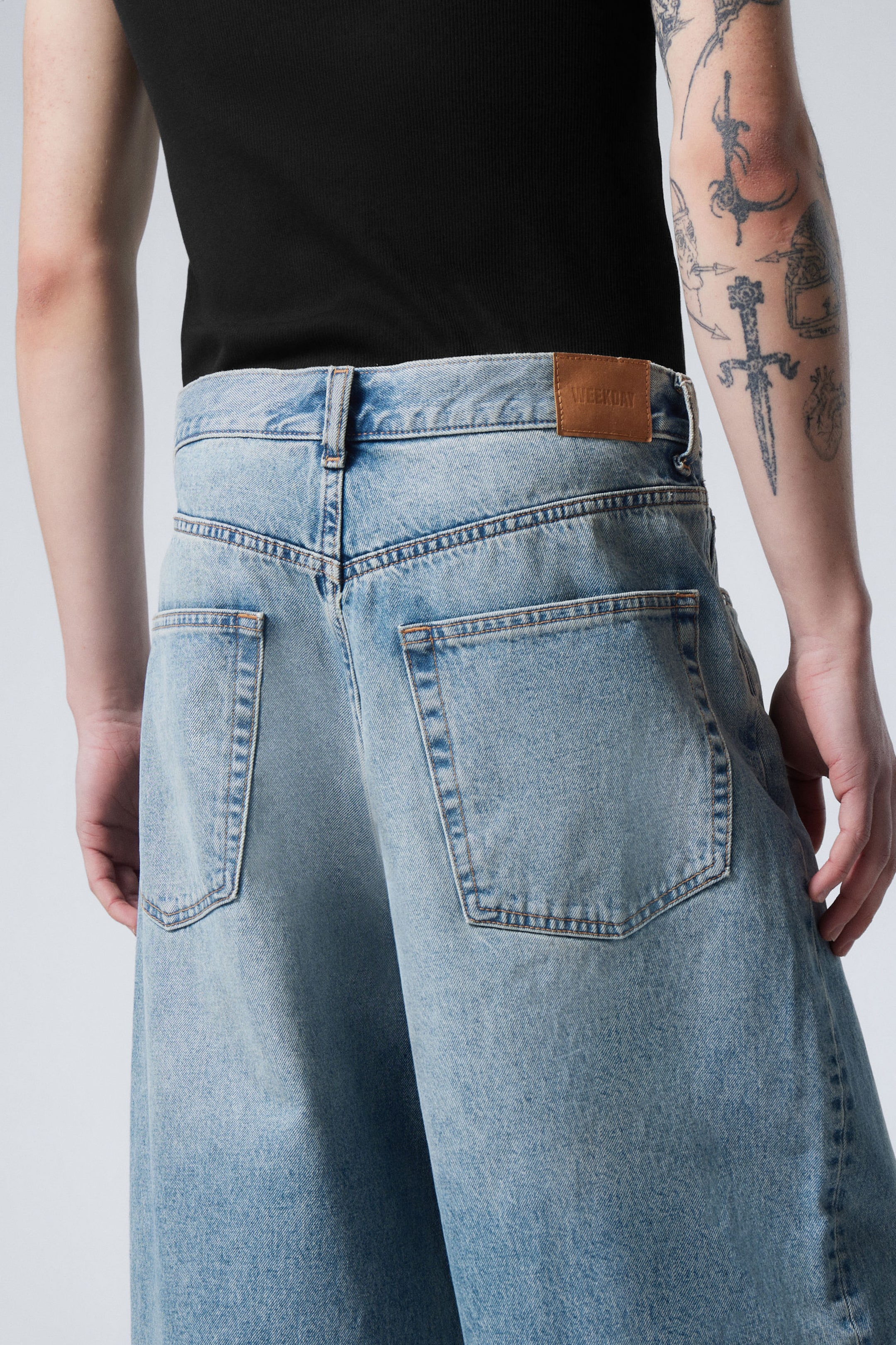 Seventeen Blue - Mittelblau - Astro Loose Baggy Leg Jeans - 8