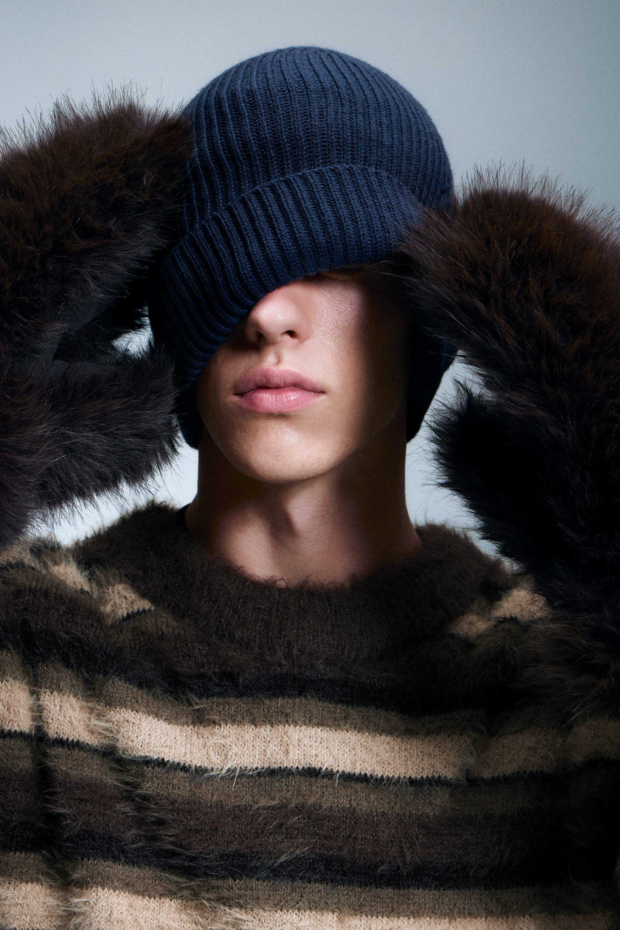 Dunkelblau - Umgeschlagene Strickmütze aus Wollmischung - 1