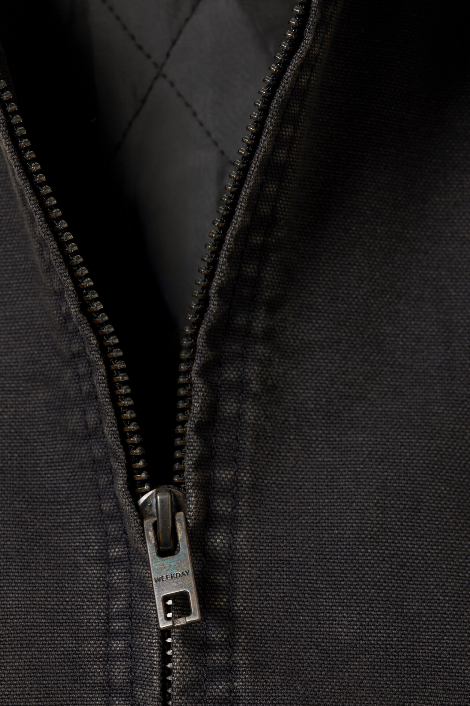 Casaco Boxy Relaxado com Fecho - Preto/Bege - 4