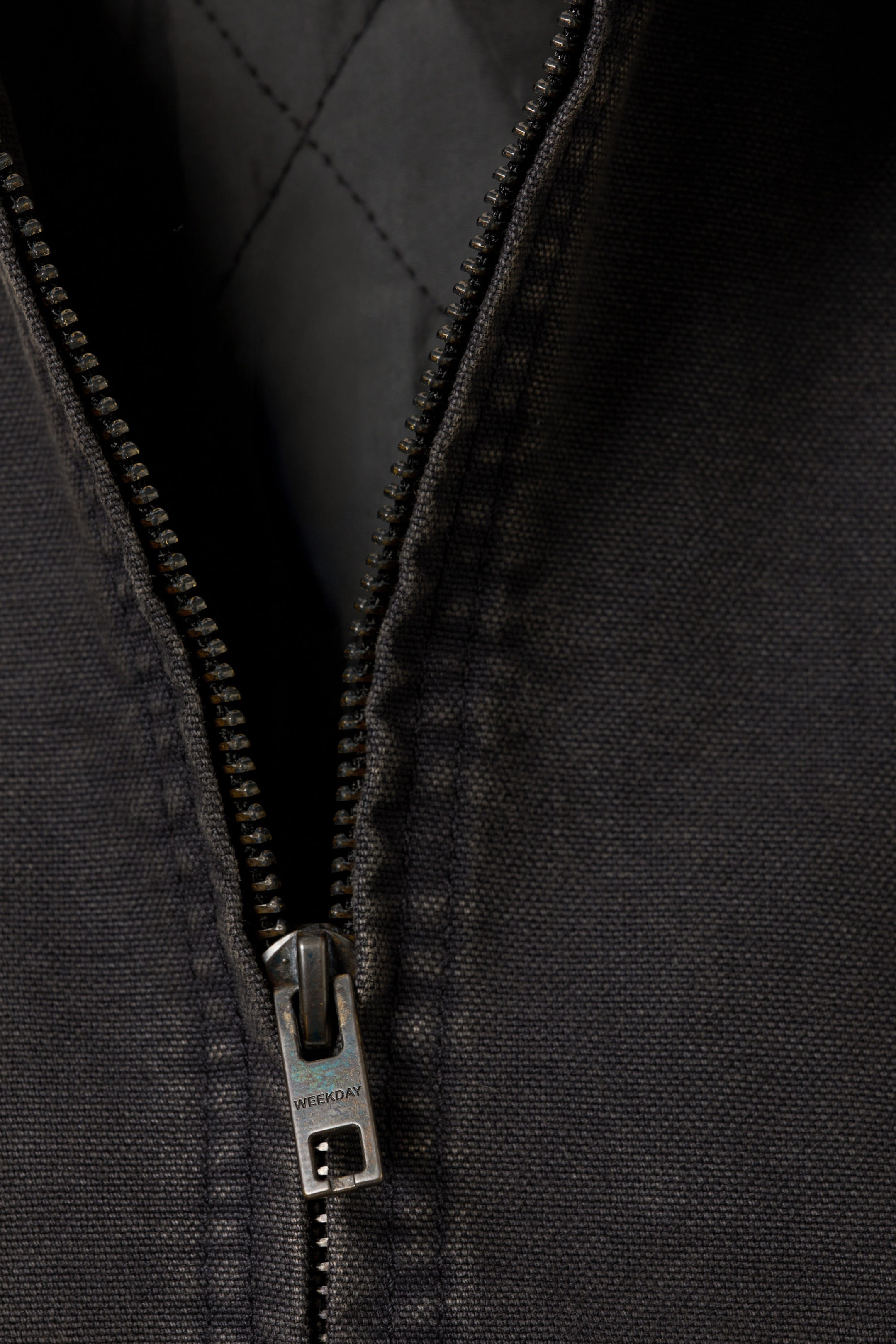 Schwarz - Locker geschnittene, kastige Zip-Jacke - 5