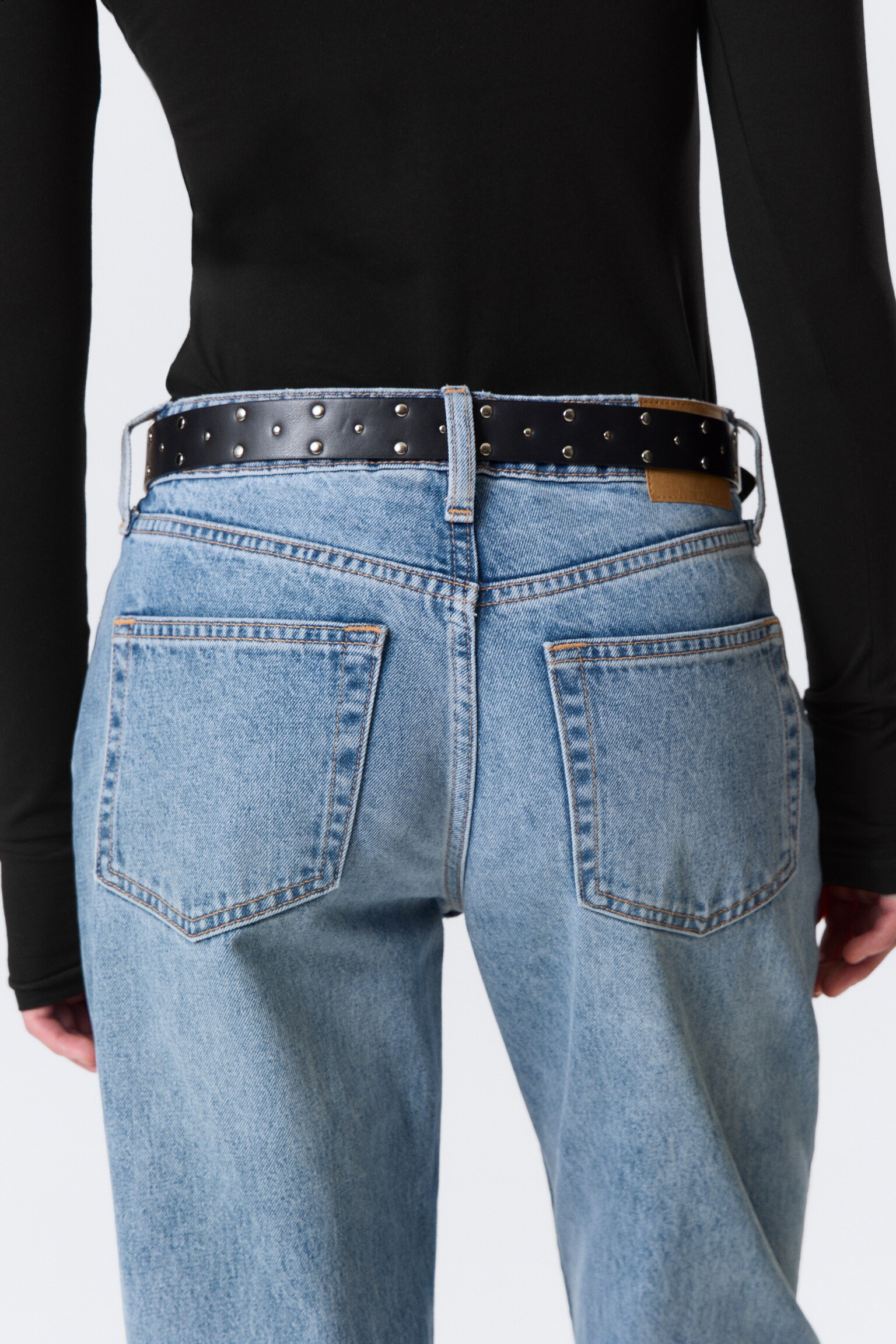 Laika Mid Rise Regular Straight Leg Jeans - Eighteen Blue - Medium Blue - 3