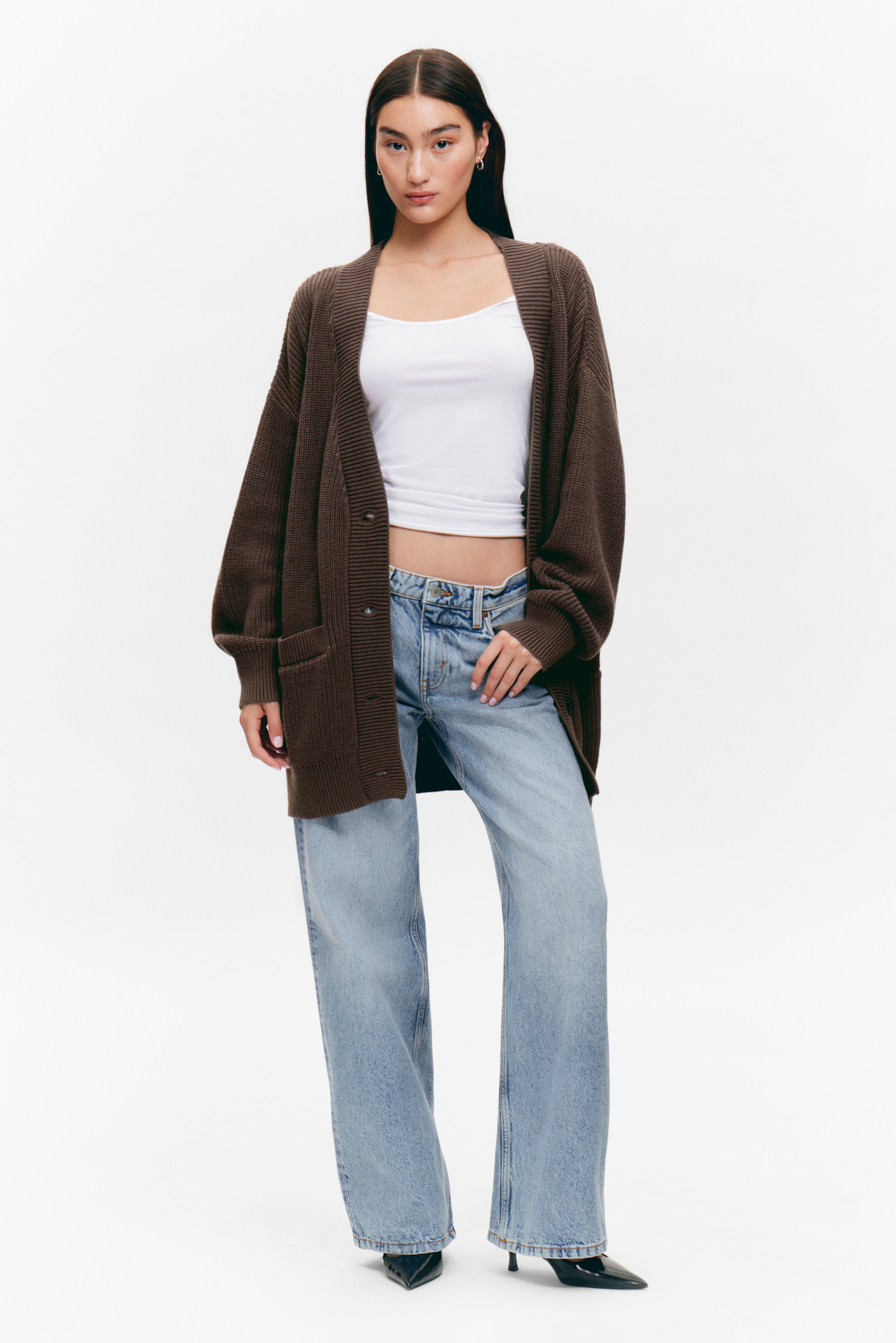 Nadměrný pletený kardigan z bavlny s výstřihem do V - Tmavě hnědá/Béžová