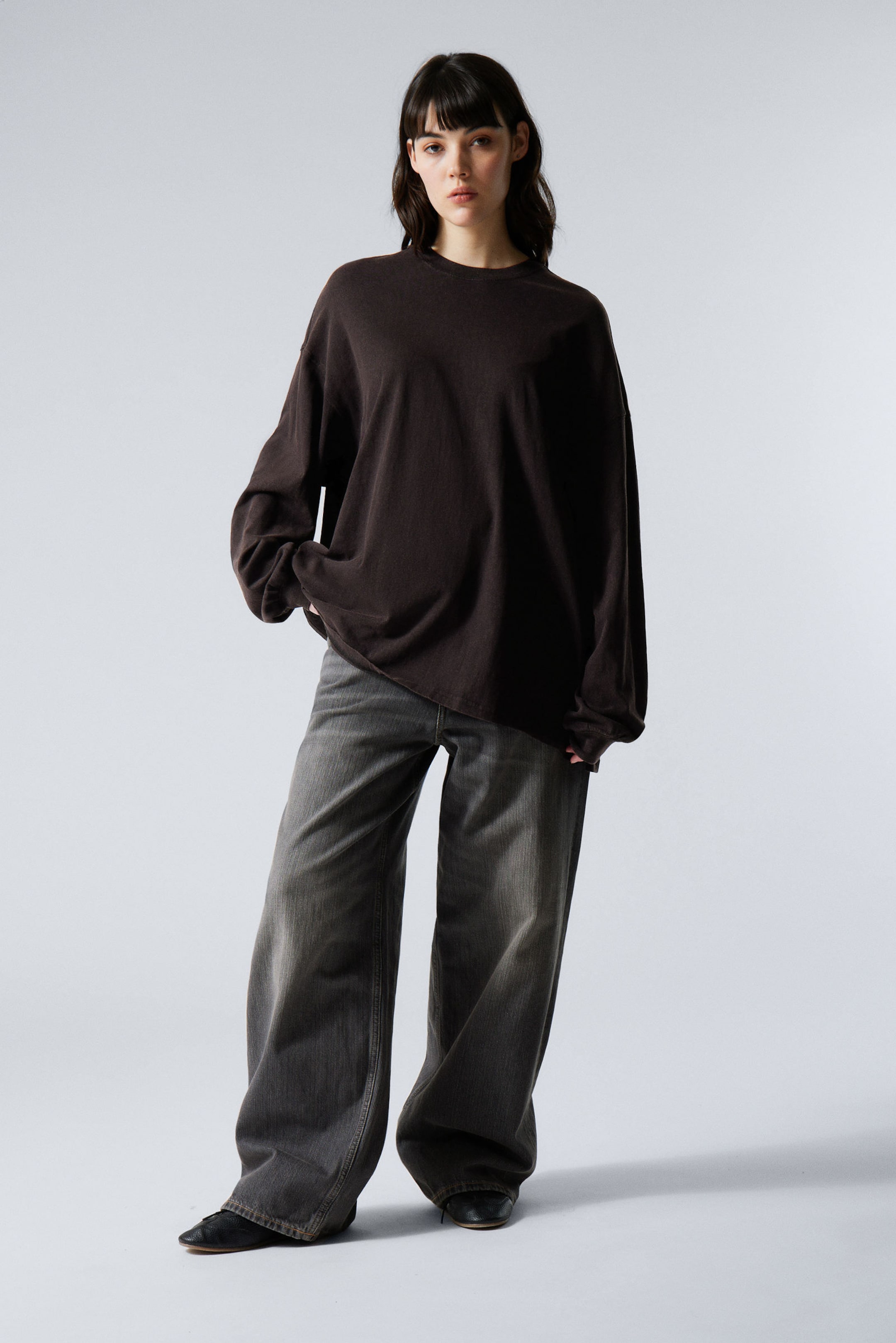 Verwaschenes Schwarz - Langärmeliges Oversize-T-Shirt - 2