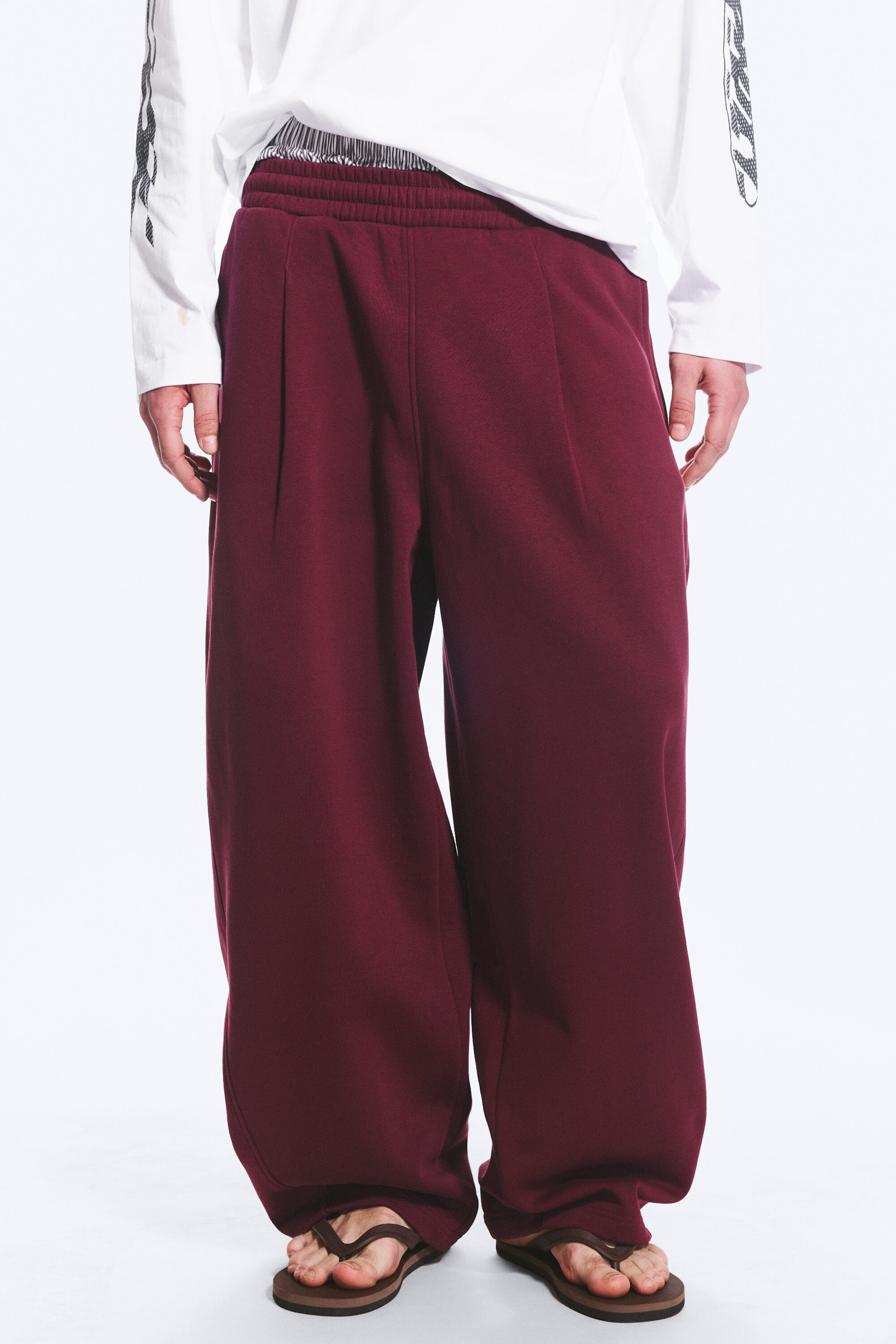 Dark Red - Loose Pleated Sweatpants - 2