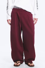 Dark Red - Loose Pleated Sweatpants - 1