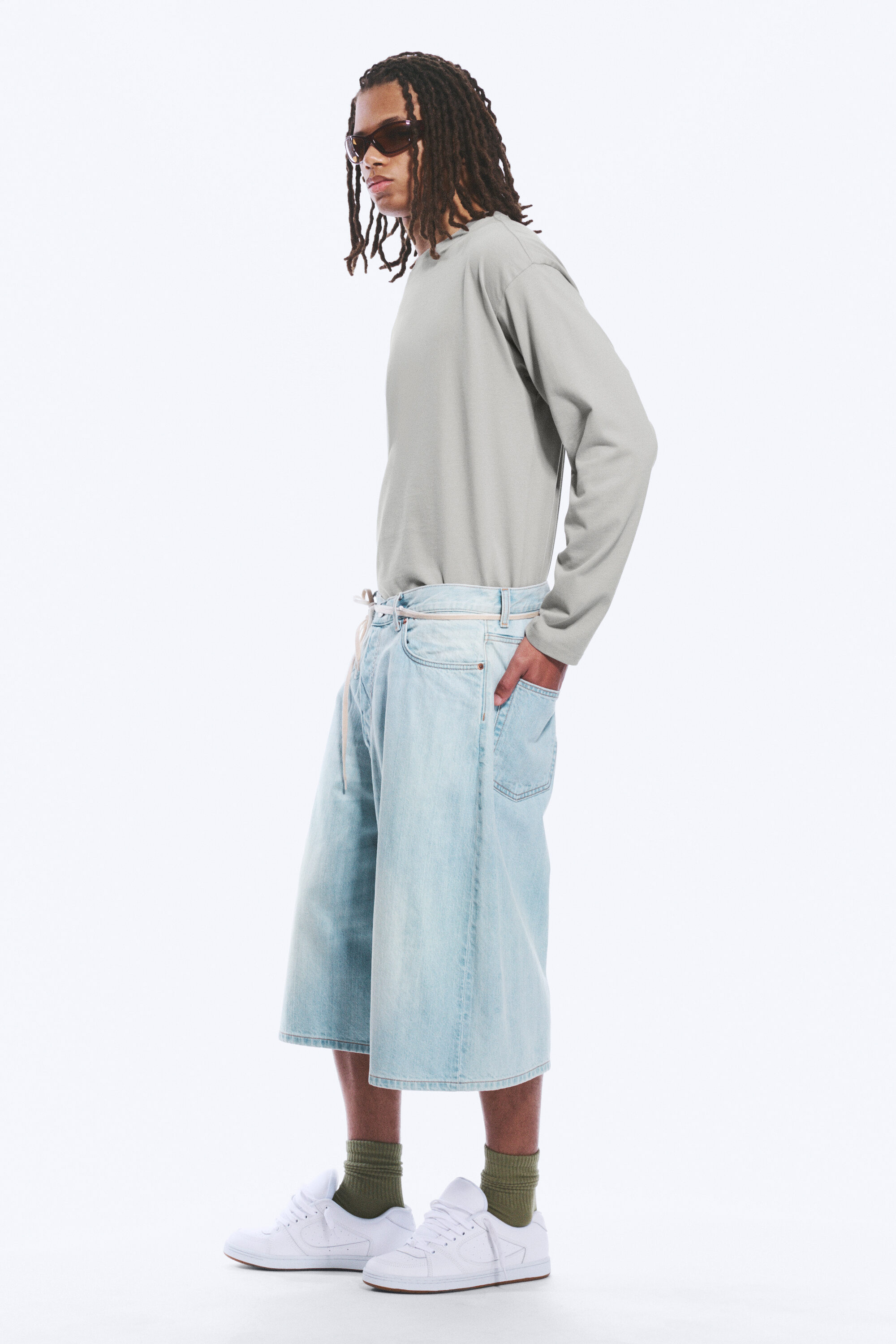 void mid rise loose long denim shorts - Ghost Blue - Light Blue