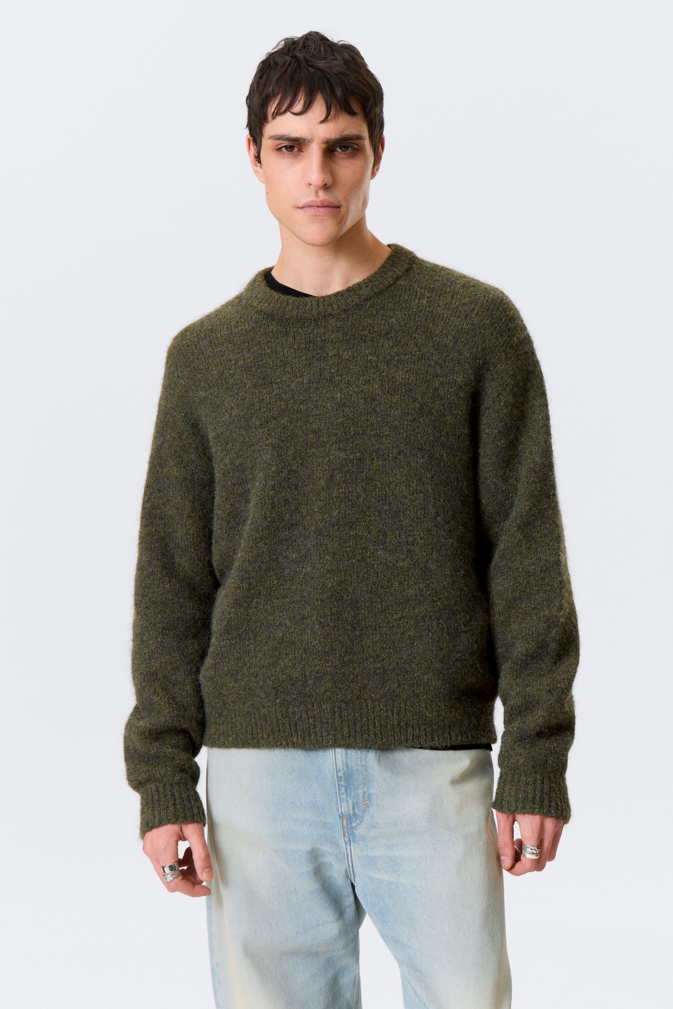 Zobrazit větší obrázek: Regularní pletený svetr z vlněné směsi - Tmavě zelená - MUŽI | H&M CZ 1