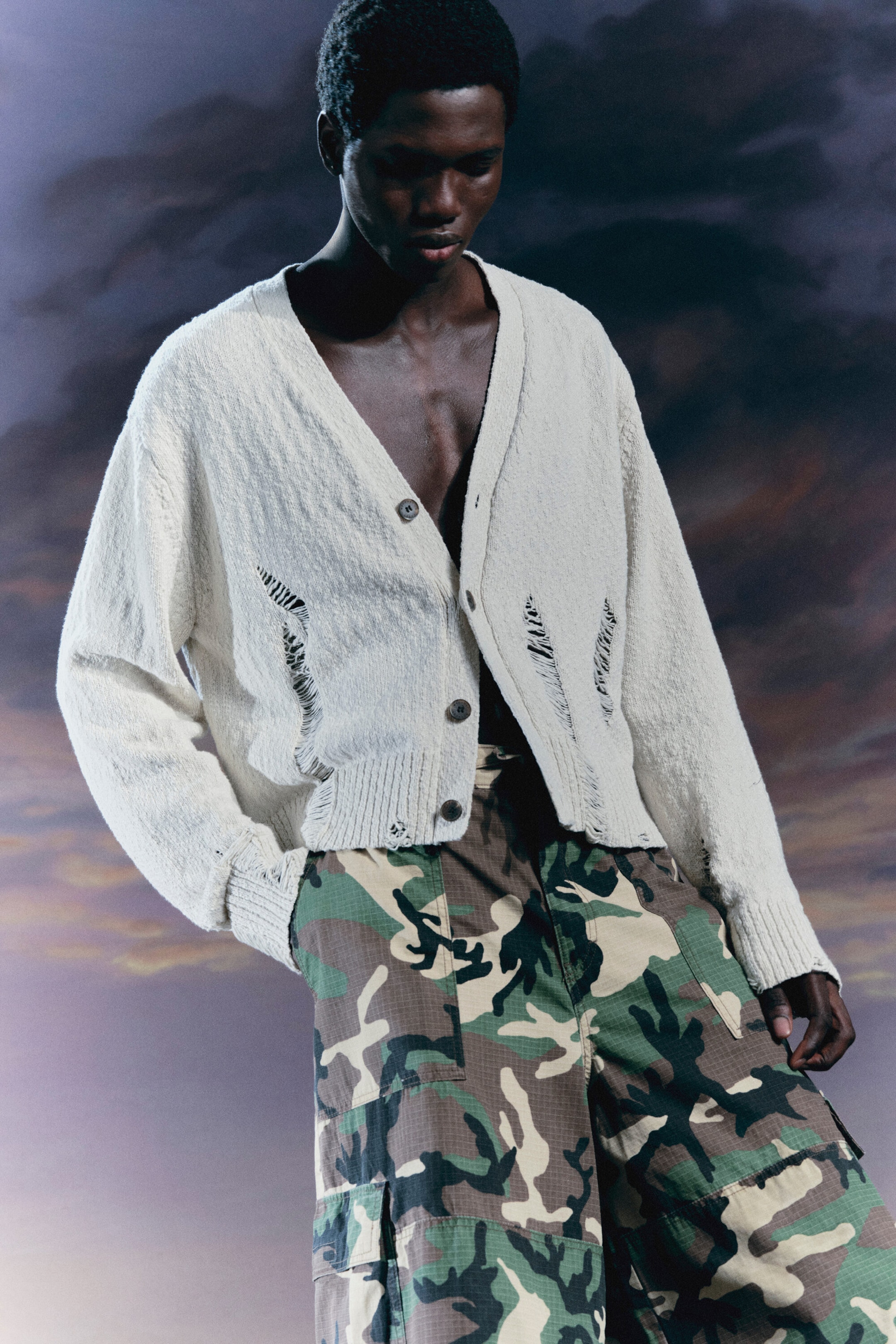 Beige - Boxig Stickad Cardigan med slitna detaljer - 1