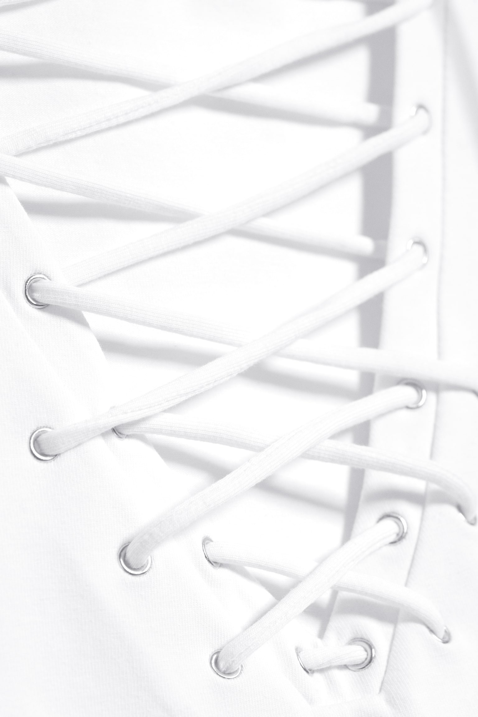 Top z dekoltem w serek - Biały/Ciemnoczerwony - 4