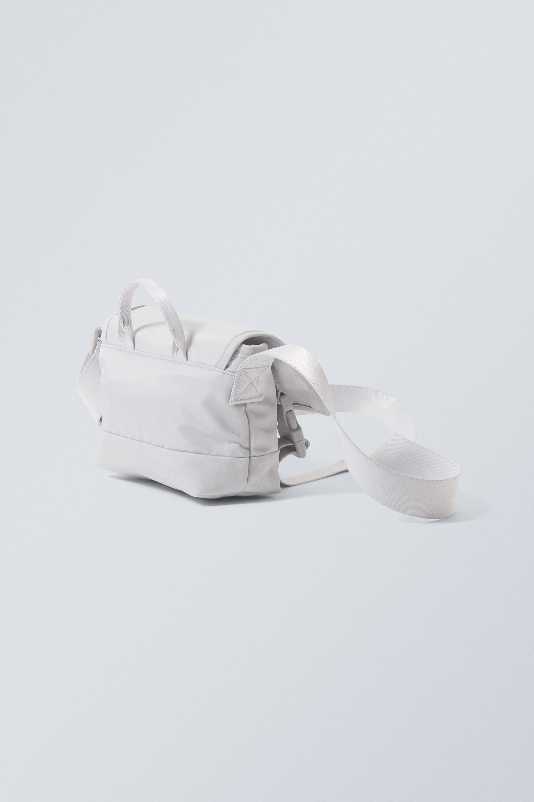 Staubiges Grau - Kleine Messenger-Bag - 2