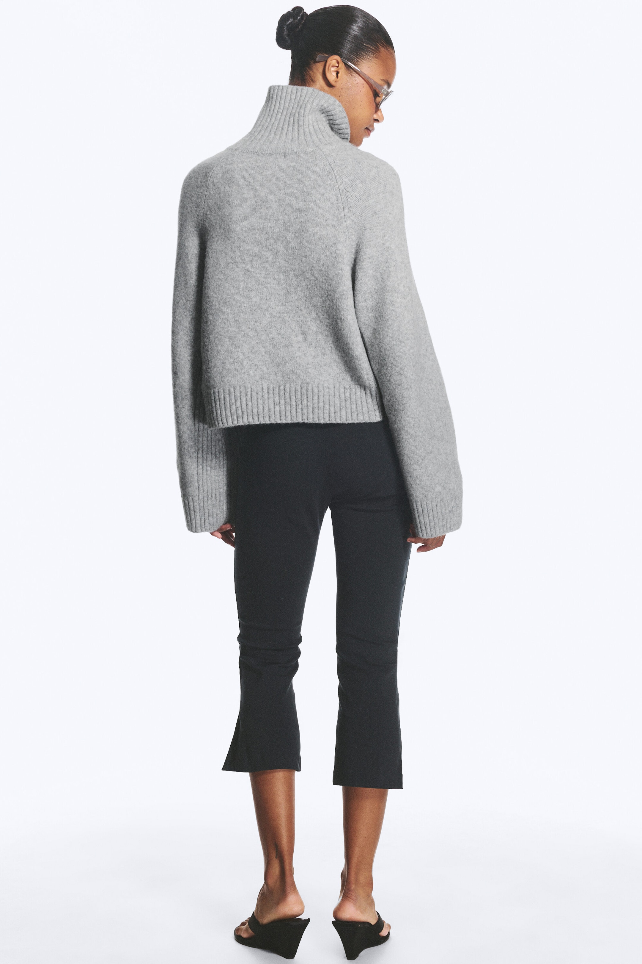 Gris clair poudré mélangé - Pull court à demi-fermeture zippée - 2