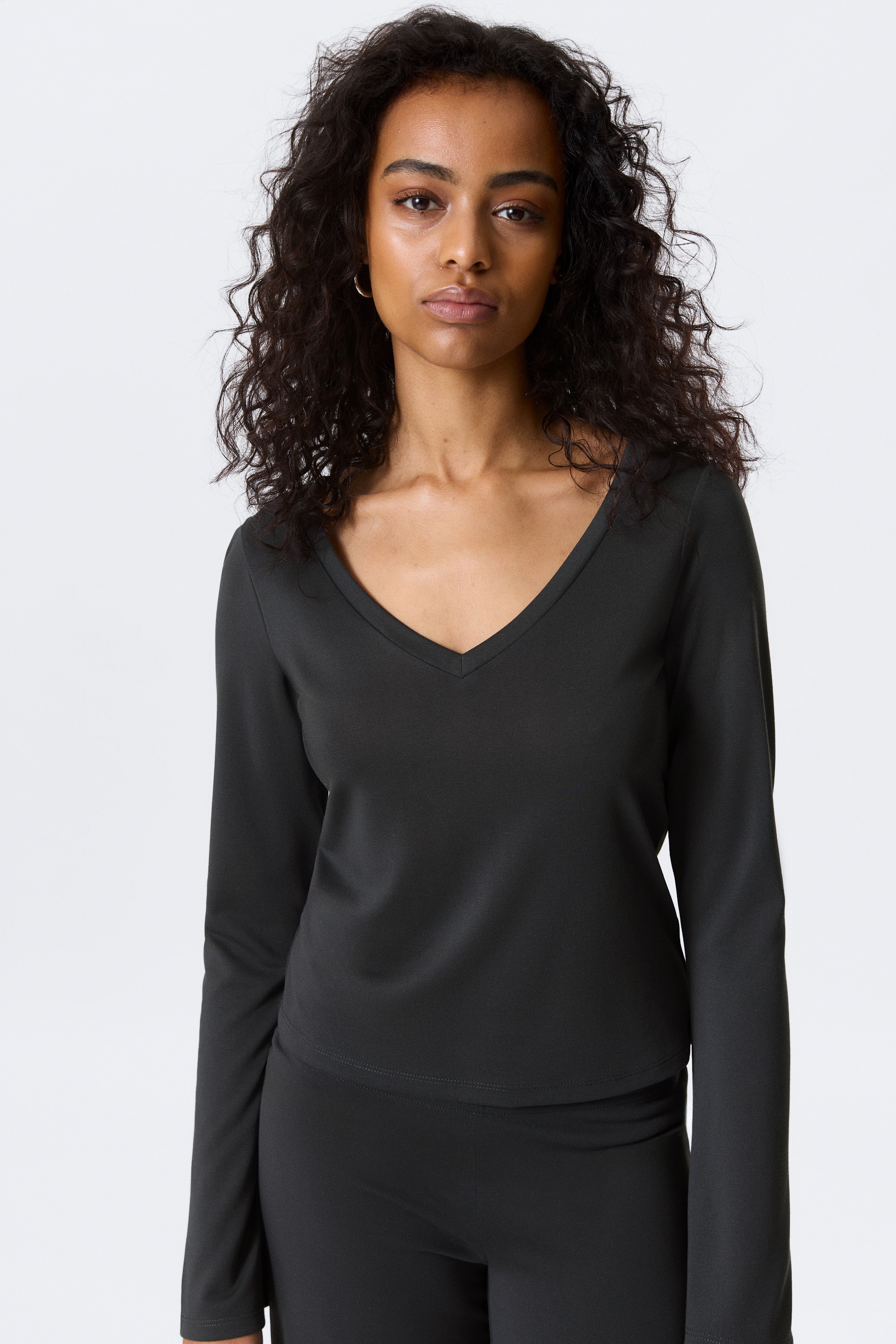 Top met lange mouwen en V-hals - Washed Black – Zwart/Taupe met wassing