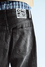 Chafe Black - Looser Regular Waist Loose Straight Jeans - 6